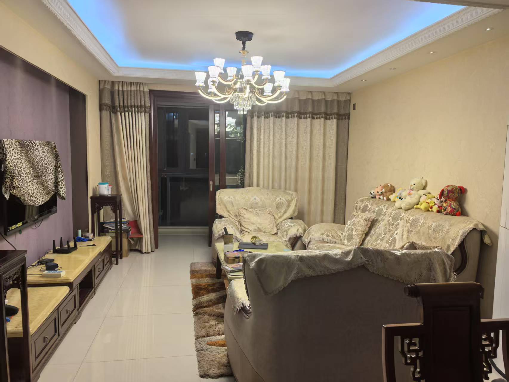 东晖花园 4室2厅1卫 140m&sup2;