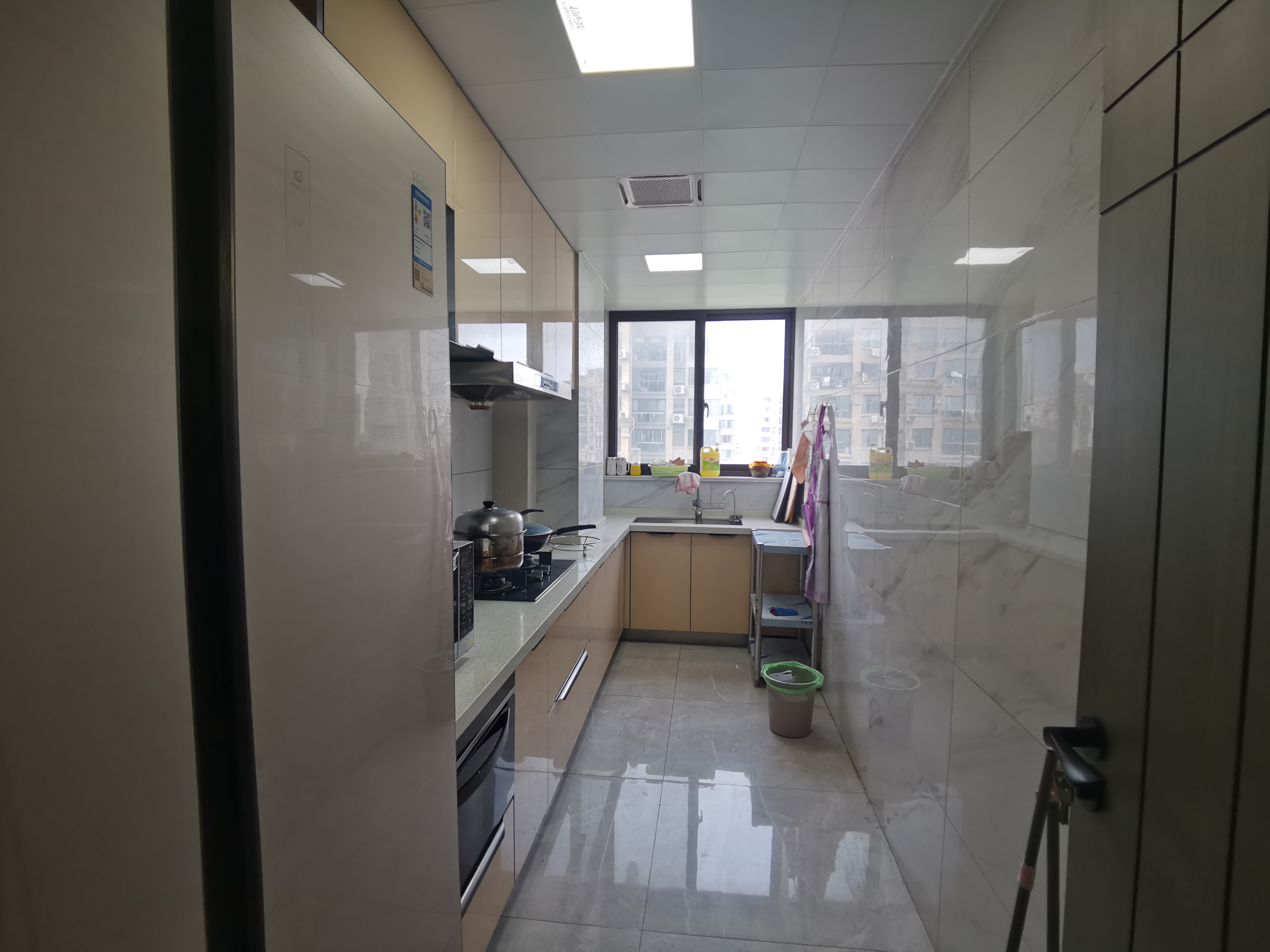 湖畔天下 3室2厅2卫 131m&sup2;