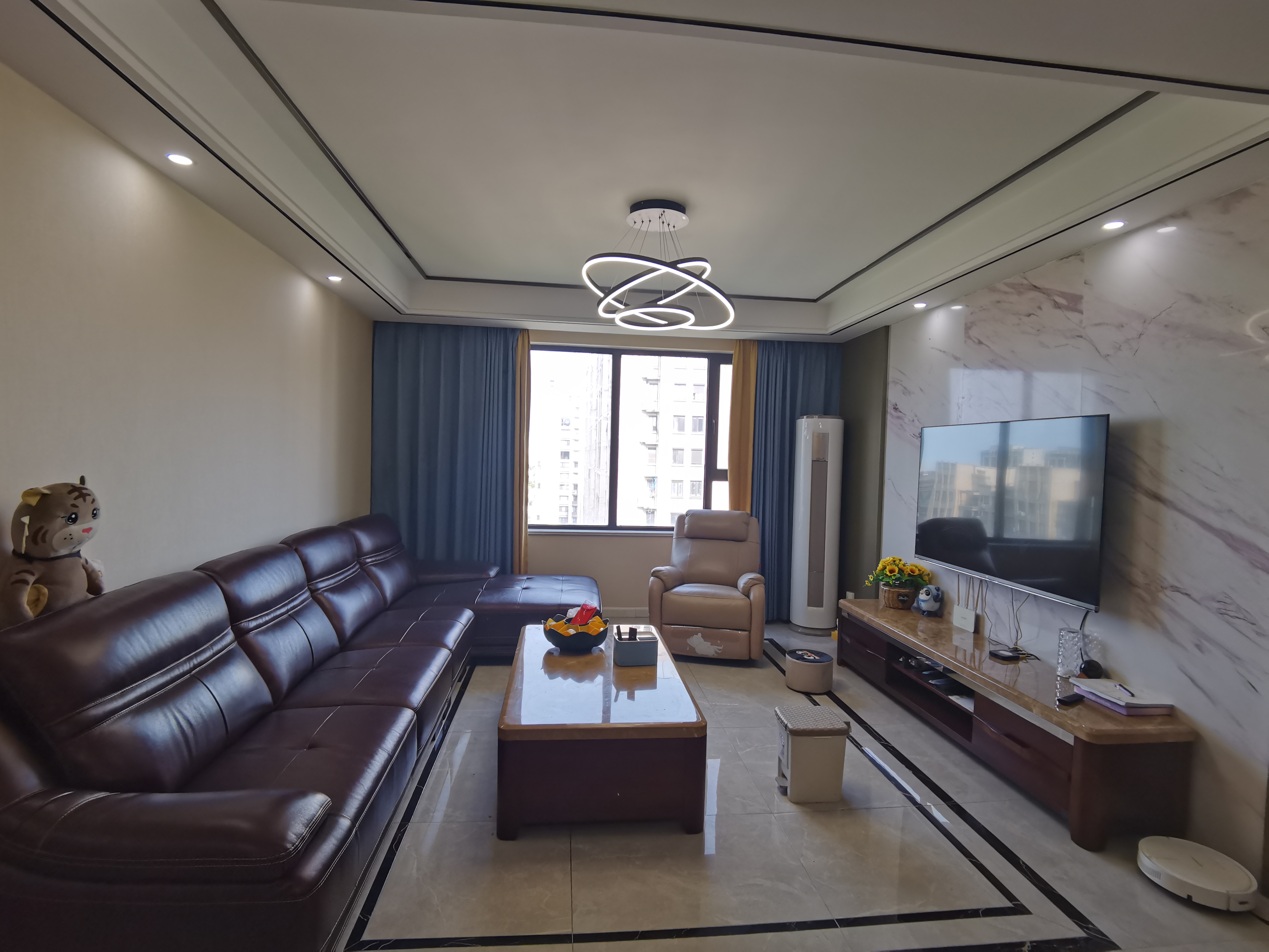 湖畔天下 3室2厅2卫 131m&sup2;