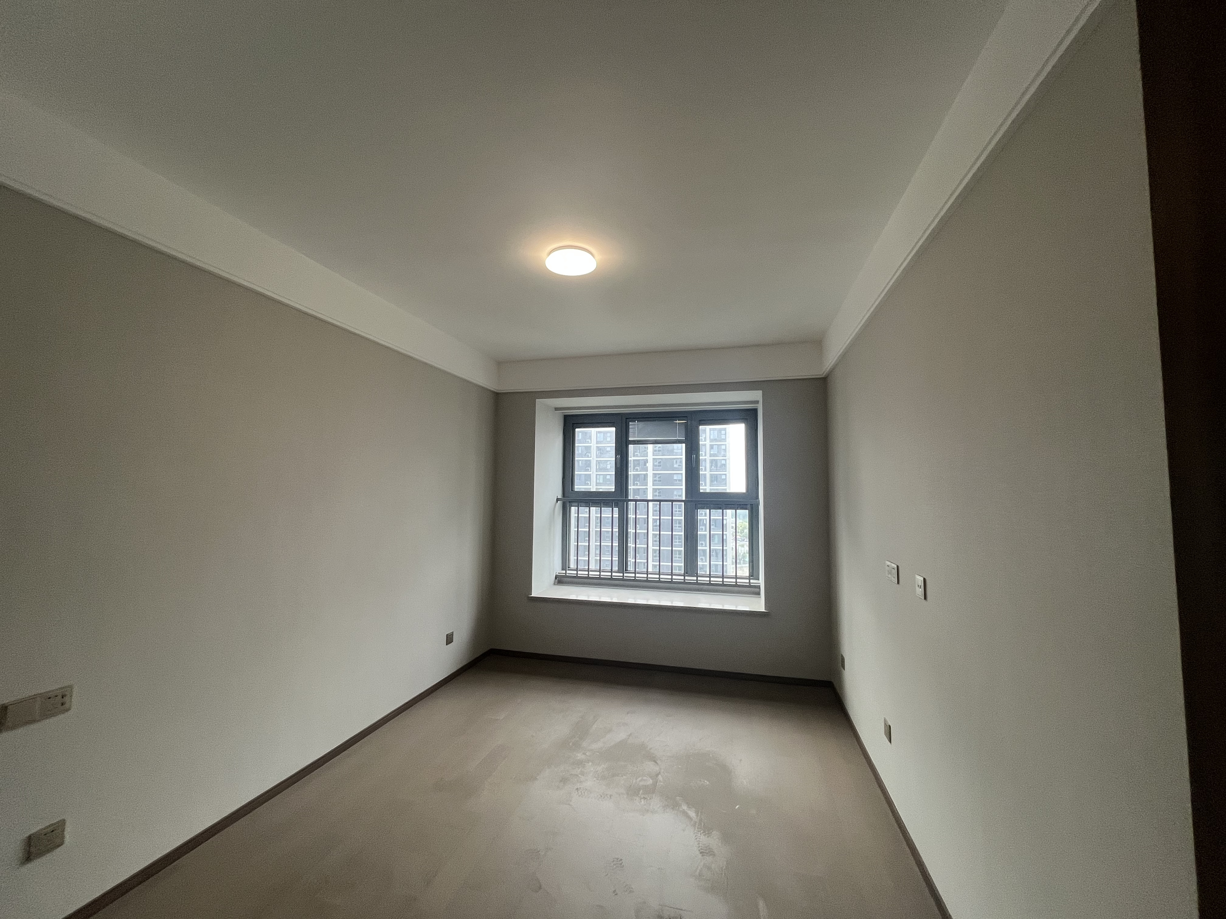 长泰滨河国际 4室2厅2卫 142.36m&sup2;