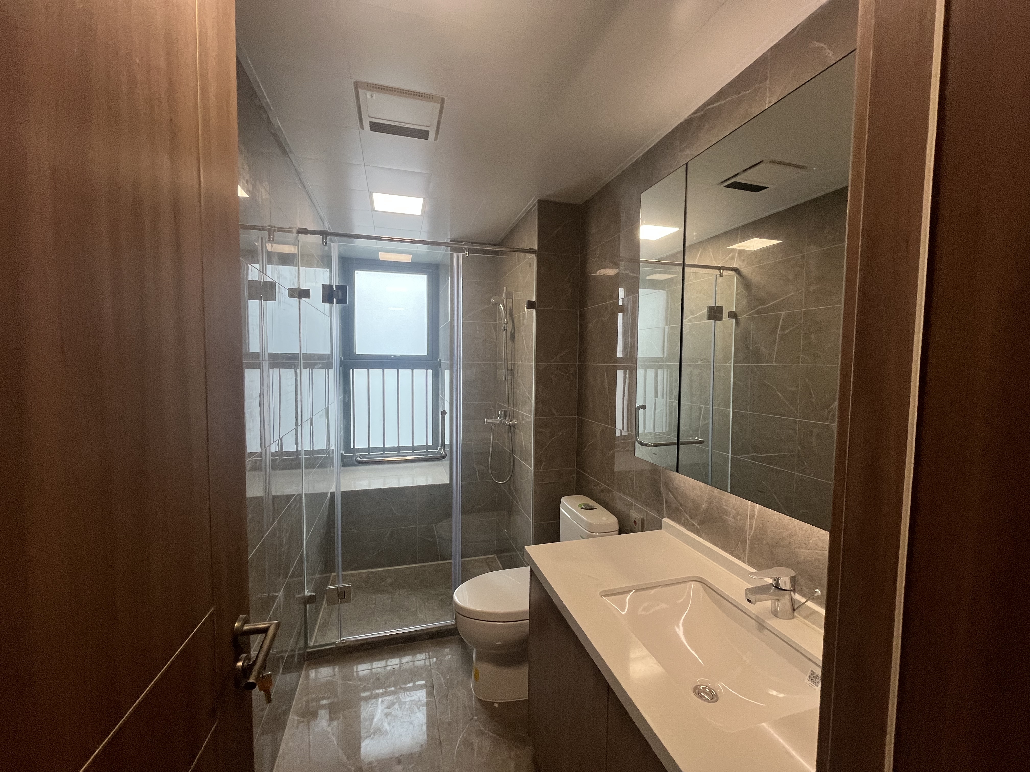 长泰滨河国际 4室2厅2卫 142.36m&sup2;