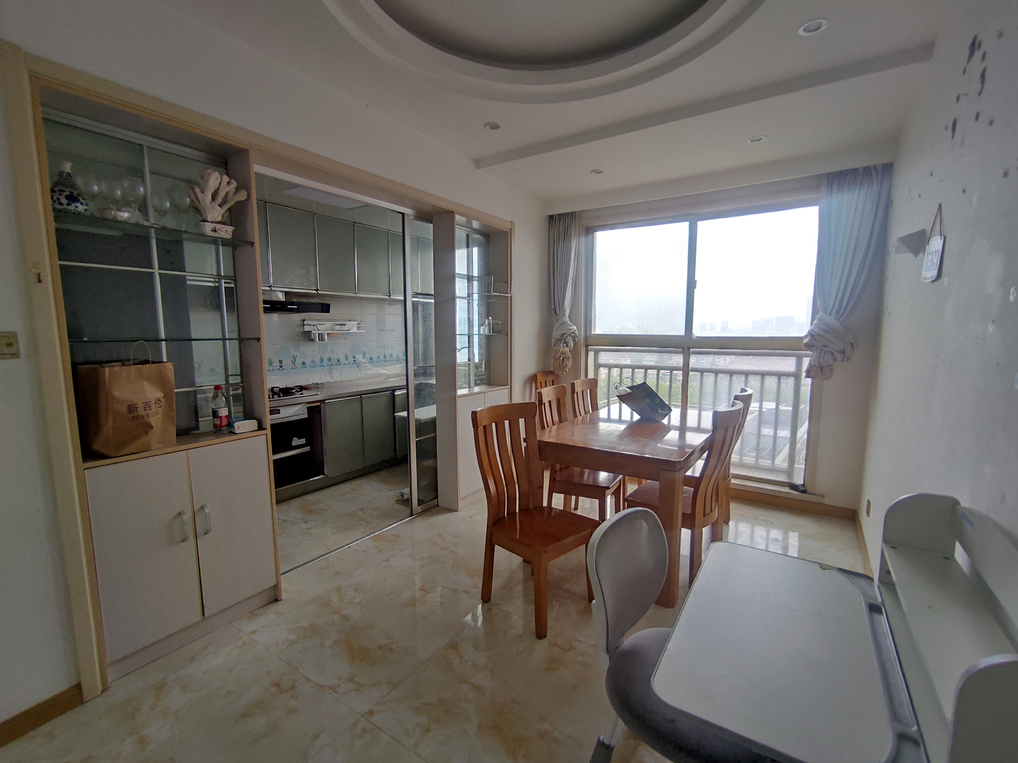 尚海湾 3室2厅2卫 135.00m&sup2;