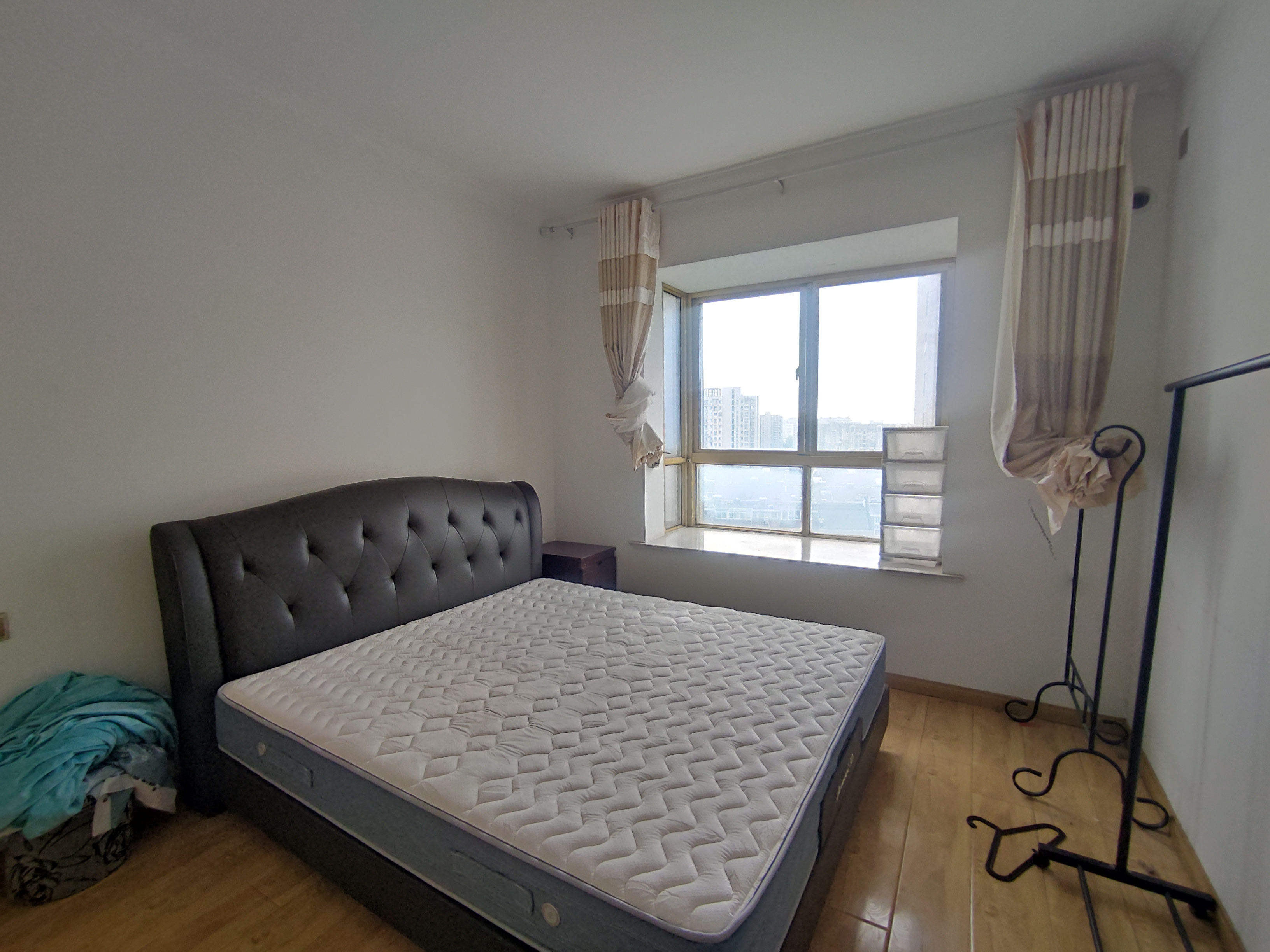 尚海湾 3室2厅2卫 135.00m&sup2;