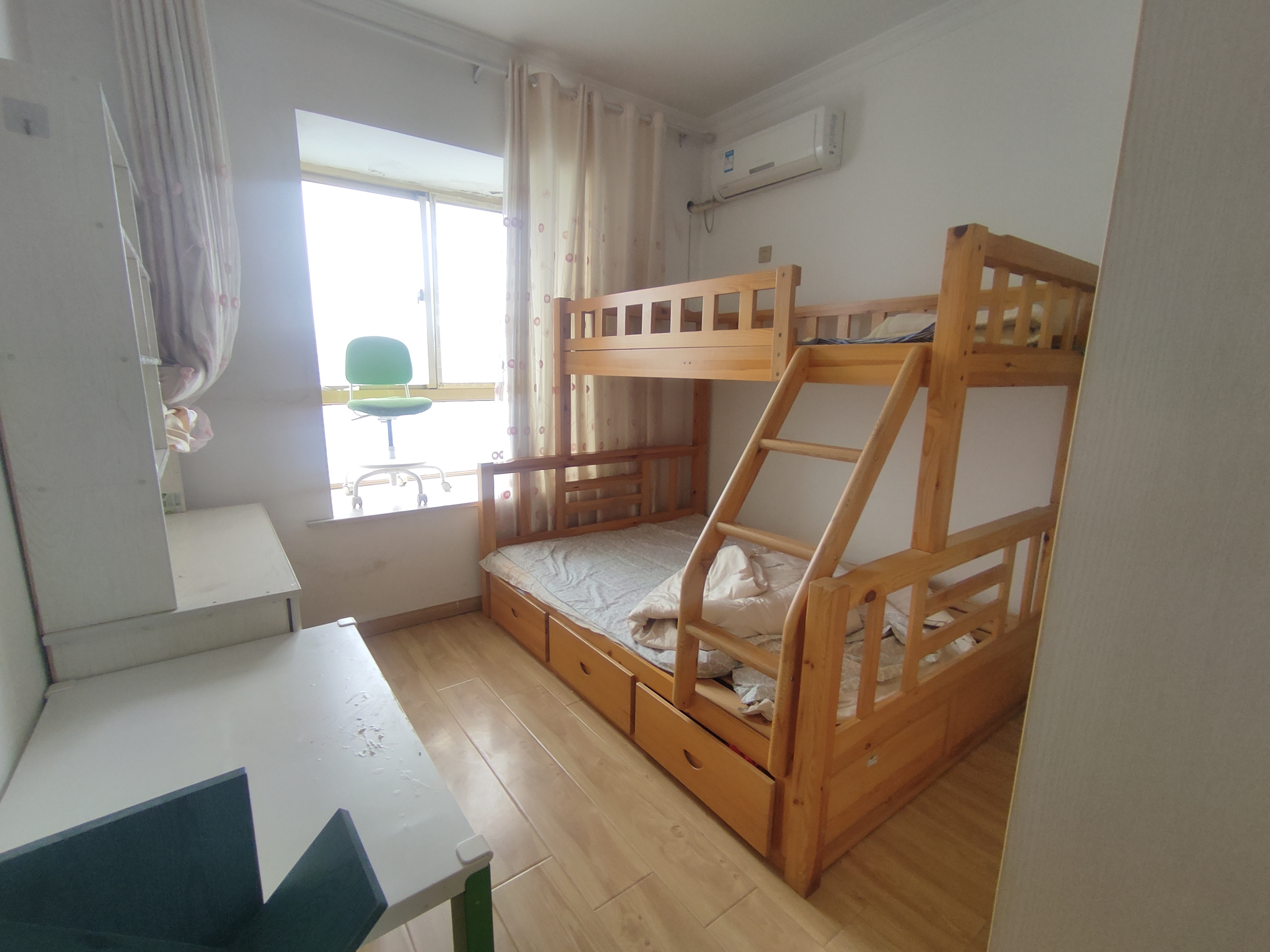 尚海湾 3室2厅2卫 135.00m&sup2;
