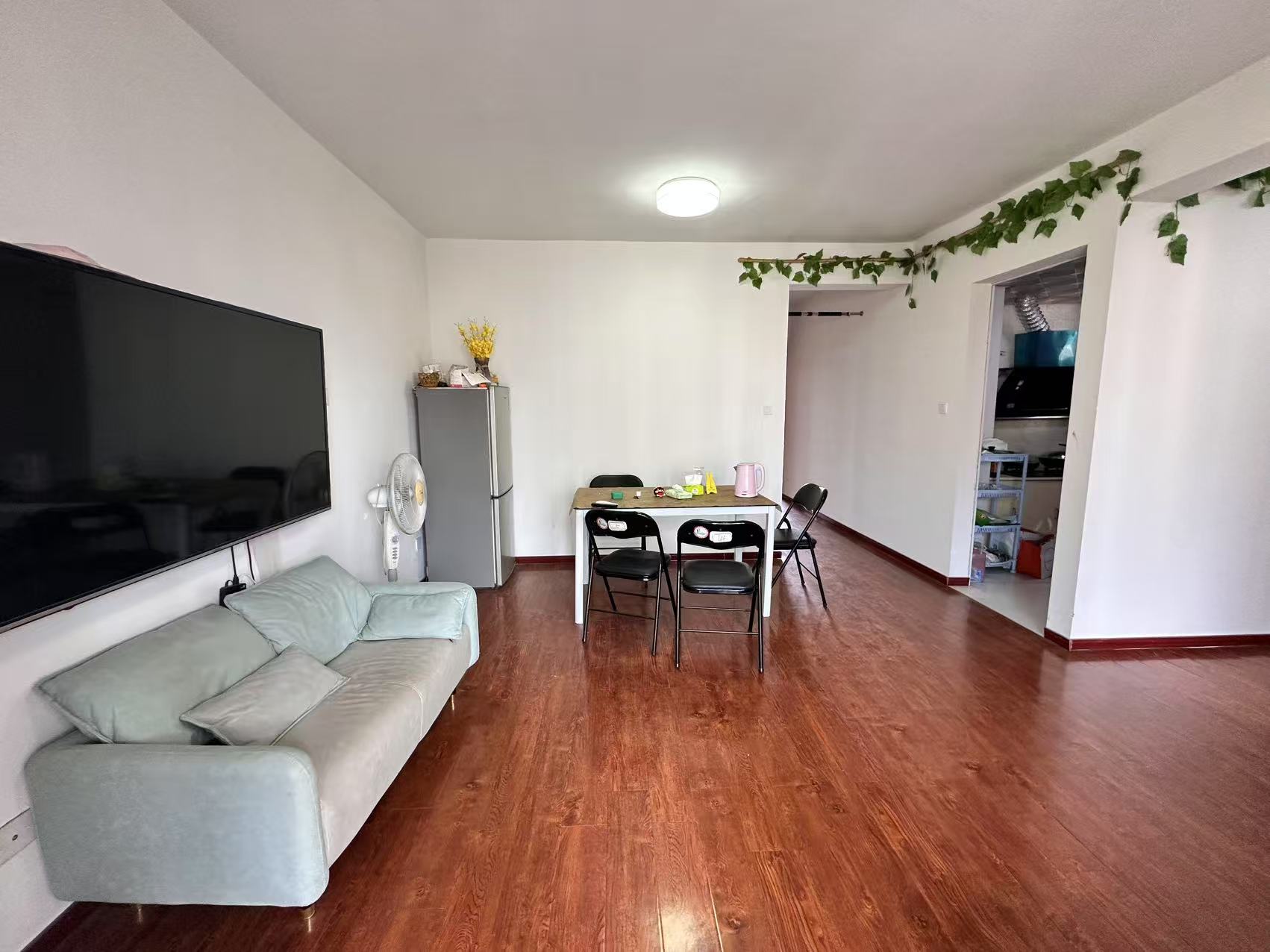 中港翡翠城 3室1厅2卫 107.53m²
