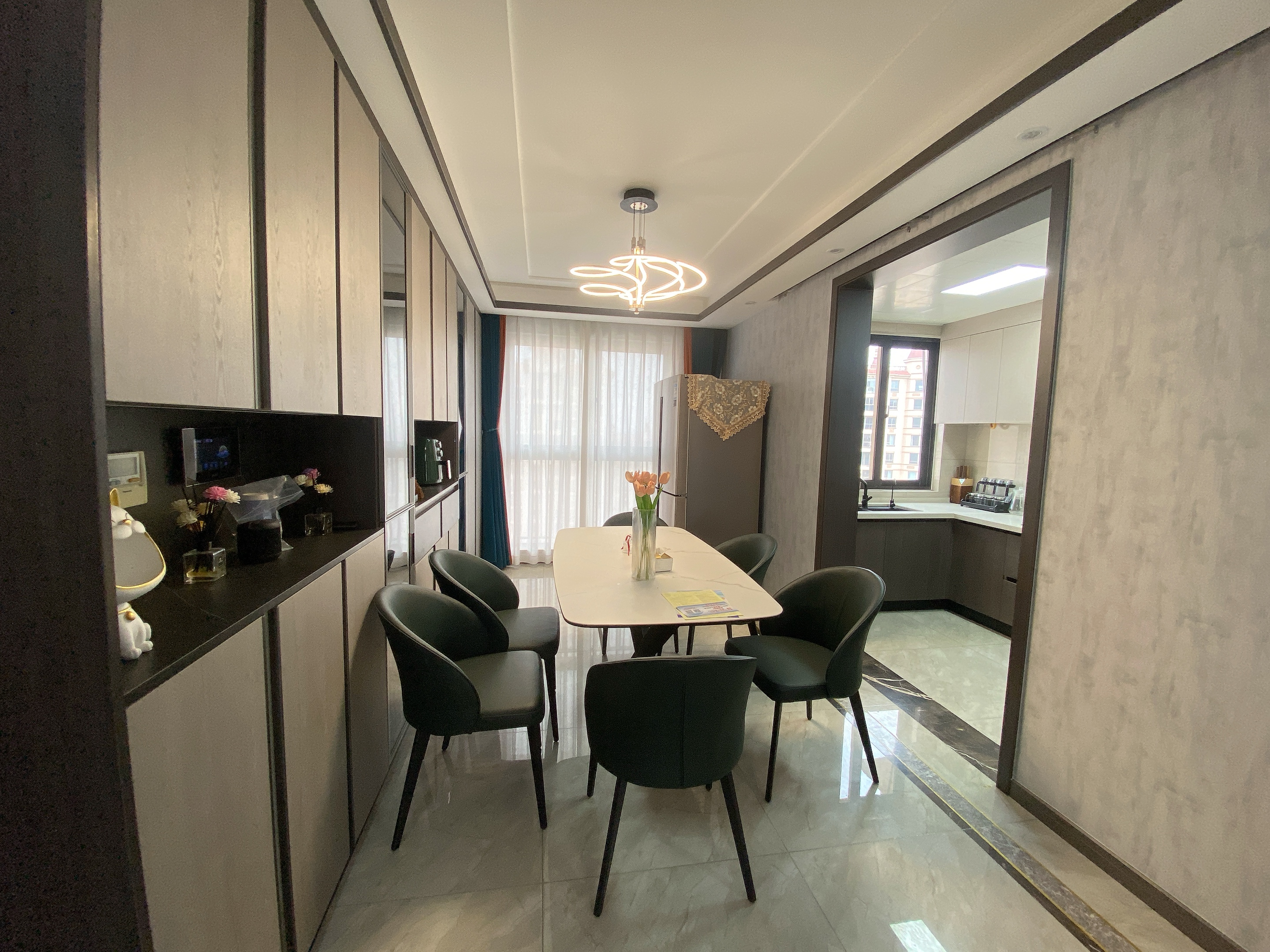 中南世纪花城三期 4室2厅2卫 165m&sup2;