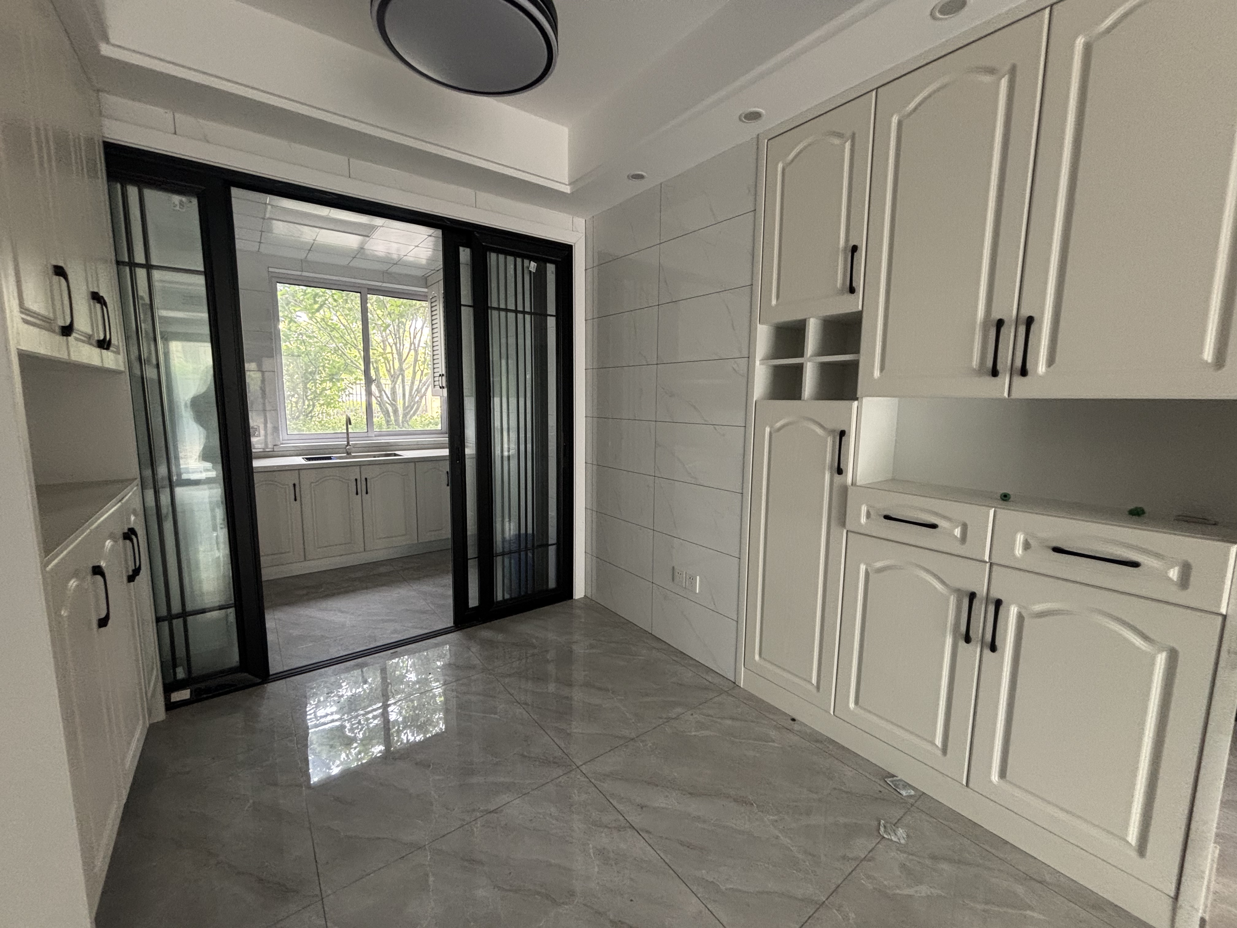 融创·玉兰公馆 3室2厅1卫 98.00m²