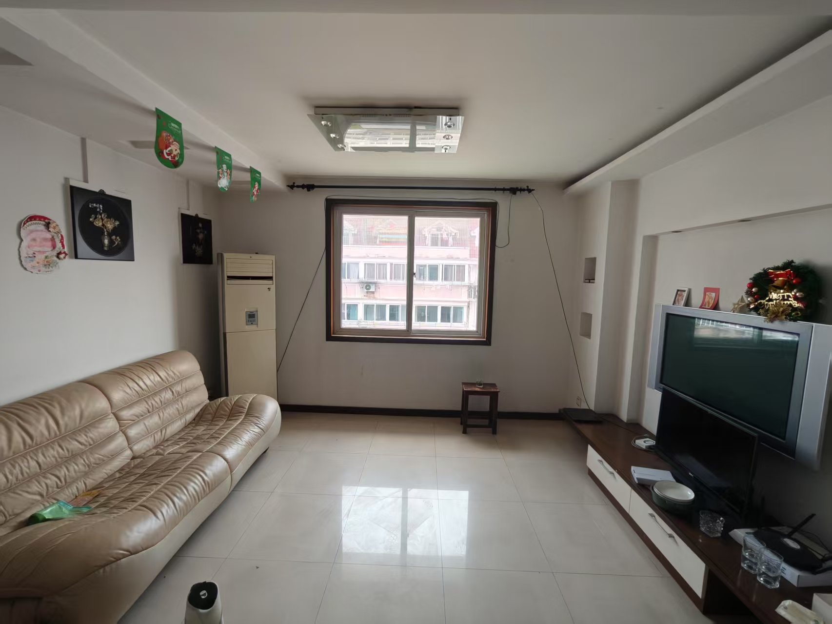 德民花苑东区 5室2厅2卫 140m²
