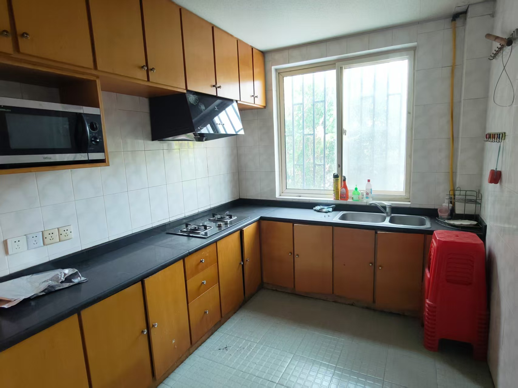 龙王桥新村 3室2厅1卫 130m&sup2;