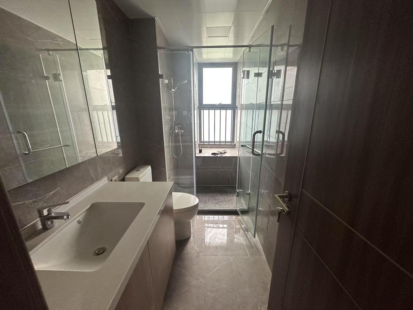 长泰滨河国际 4室2厅2卫 142.36m&sup2;