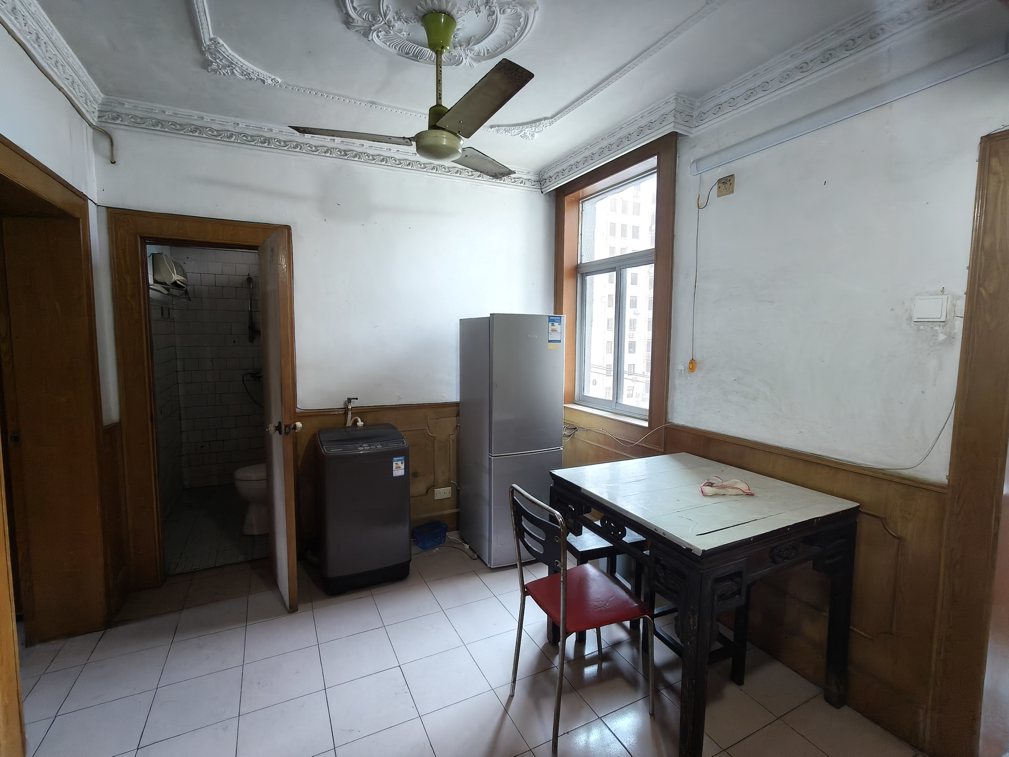 虹桥新村(朝霞路) 2室1厅1卫 68m&sup2;