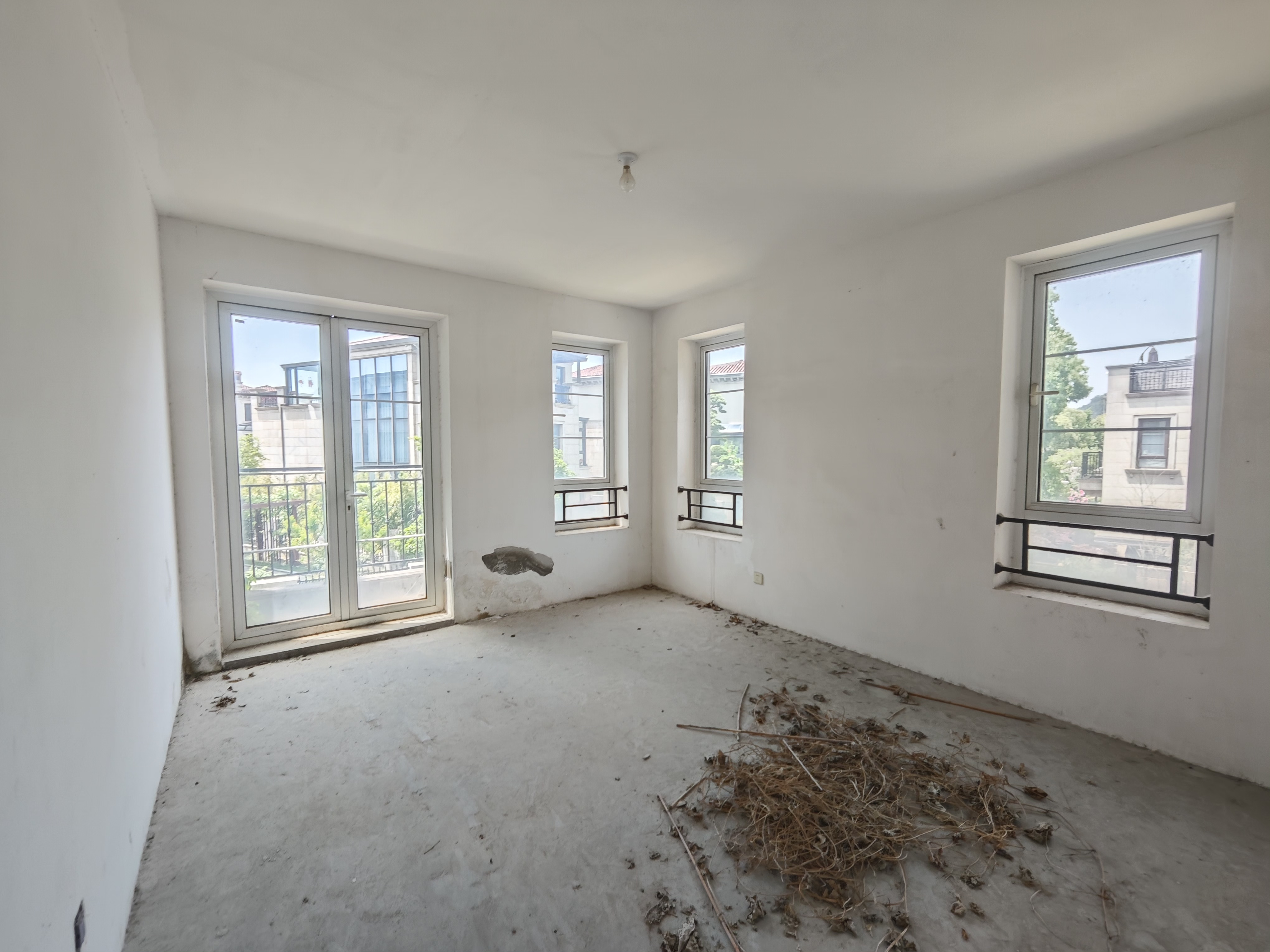 顺发御园 5室2厅4卫 313.00m&sup2;