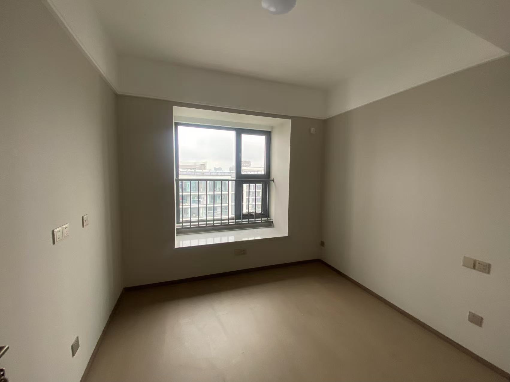 长泰滨河国际 3室2厅2卫 115m&sup2;