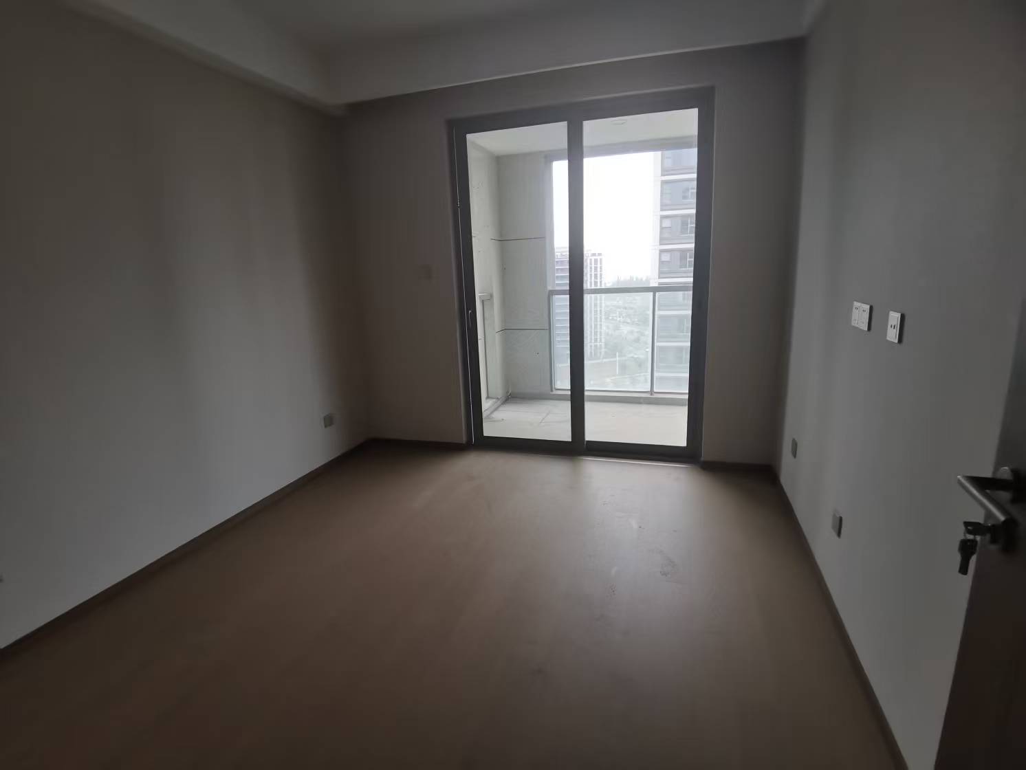 长泰滨河国际 4室2厅2卫 142.36m&sup2;