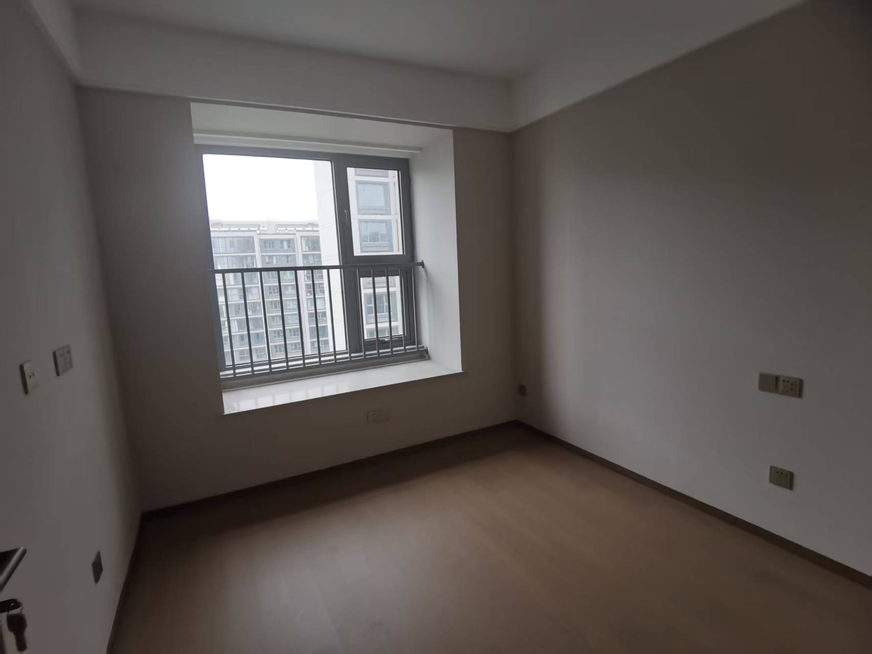 长泰滨河国际 4室2厅2卫 142.36m&sup2;