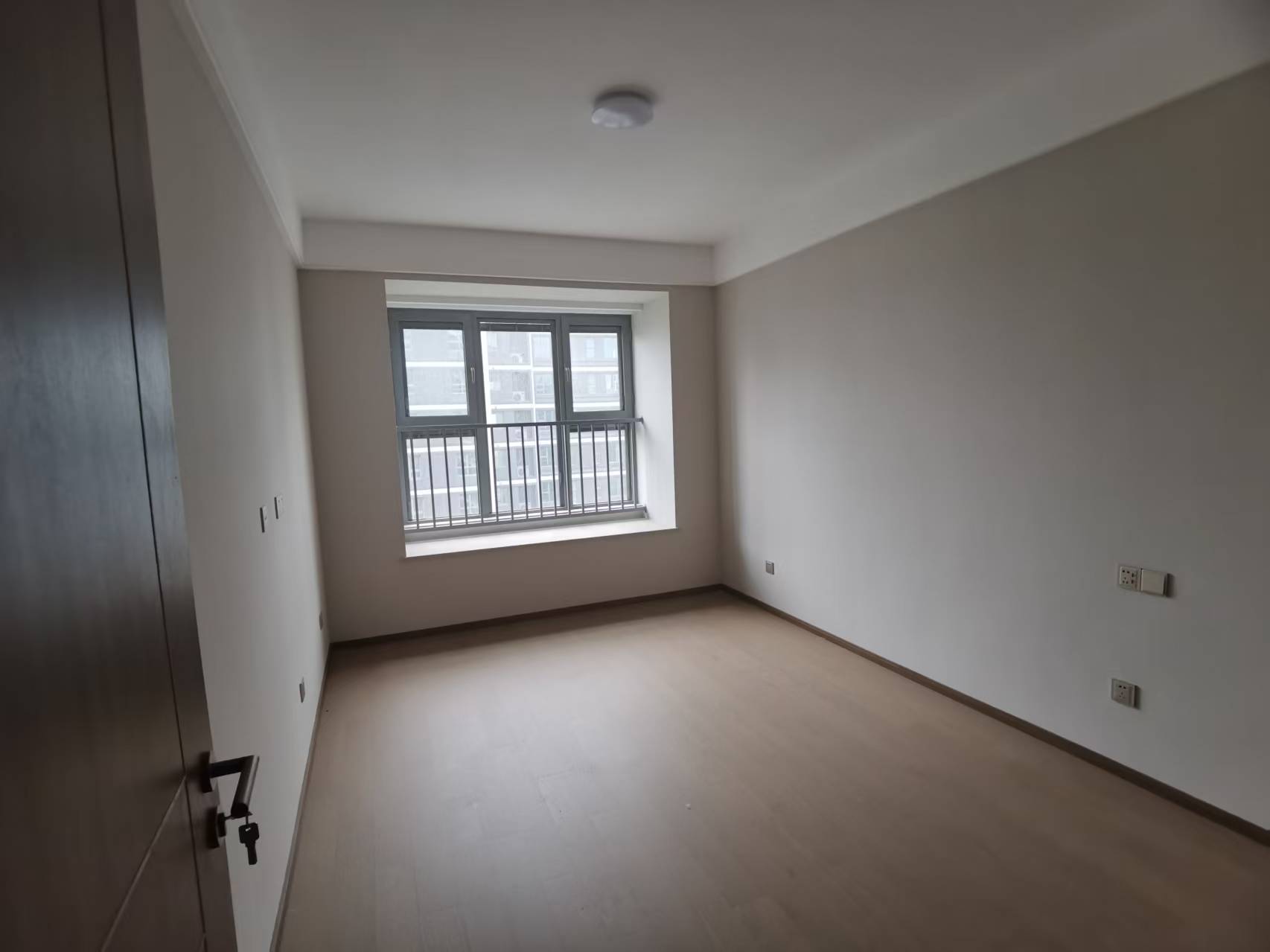 长泰滨河国际 4室2厅2卫 142.36m&sup2;