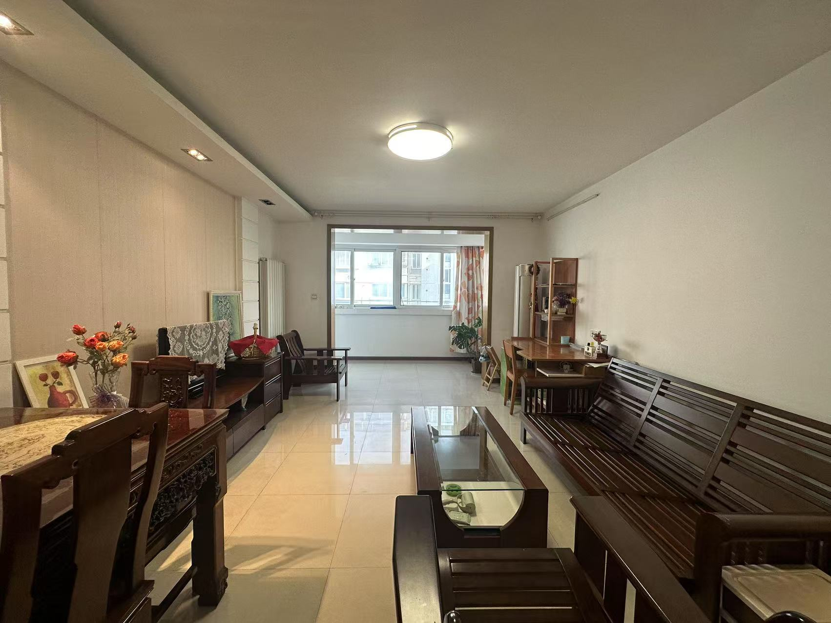 春晖花园 3室2厅1卫 131.00m&sup2;