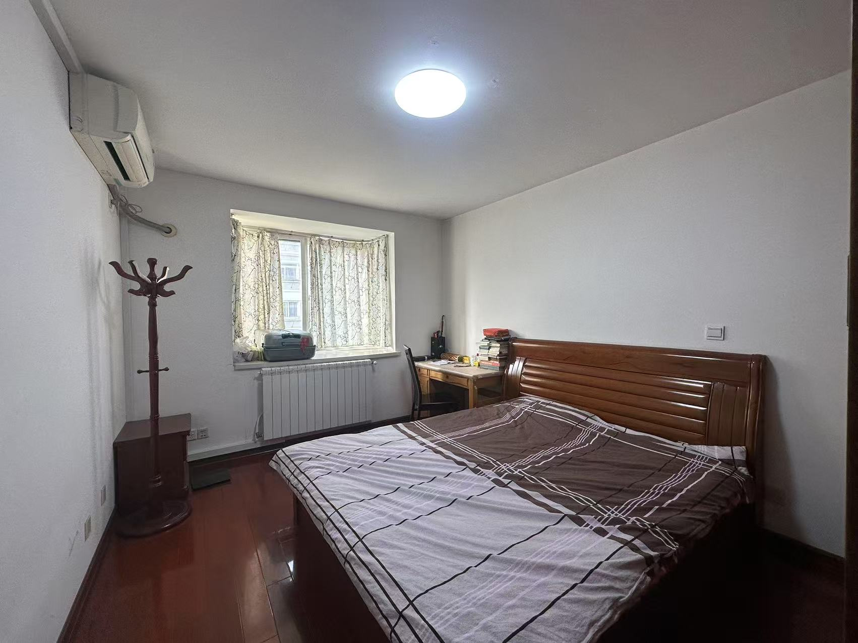 春晖花园 3室2厅1卫 131.00m&sup2;