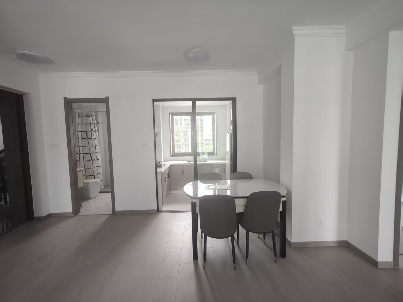 卓越悦宸 3室2厅1卫 98.00m&sup2;