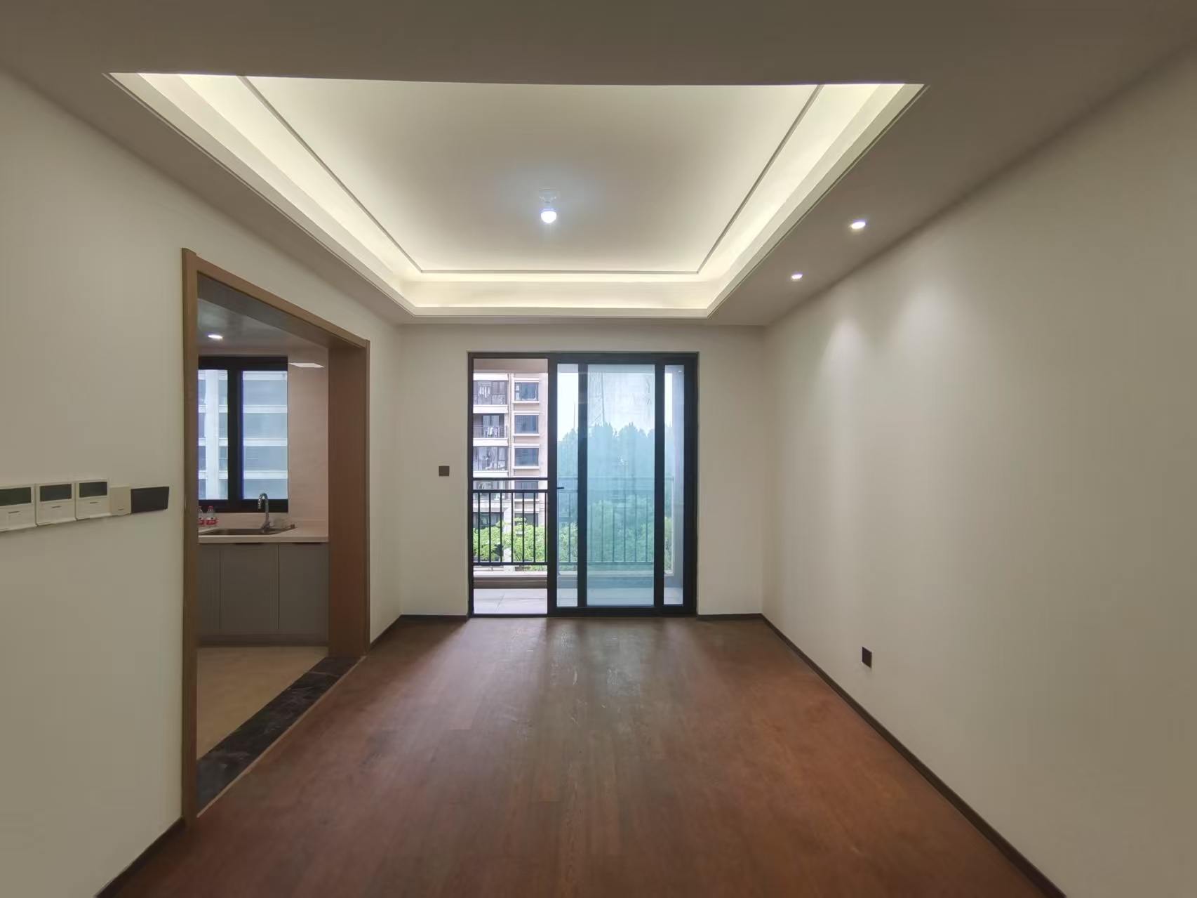 春风南岸东园 4室2厅3卫 215.00m²