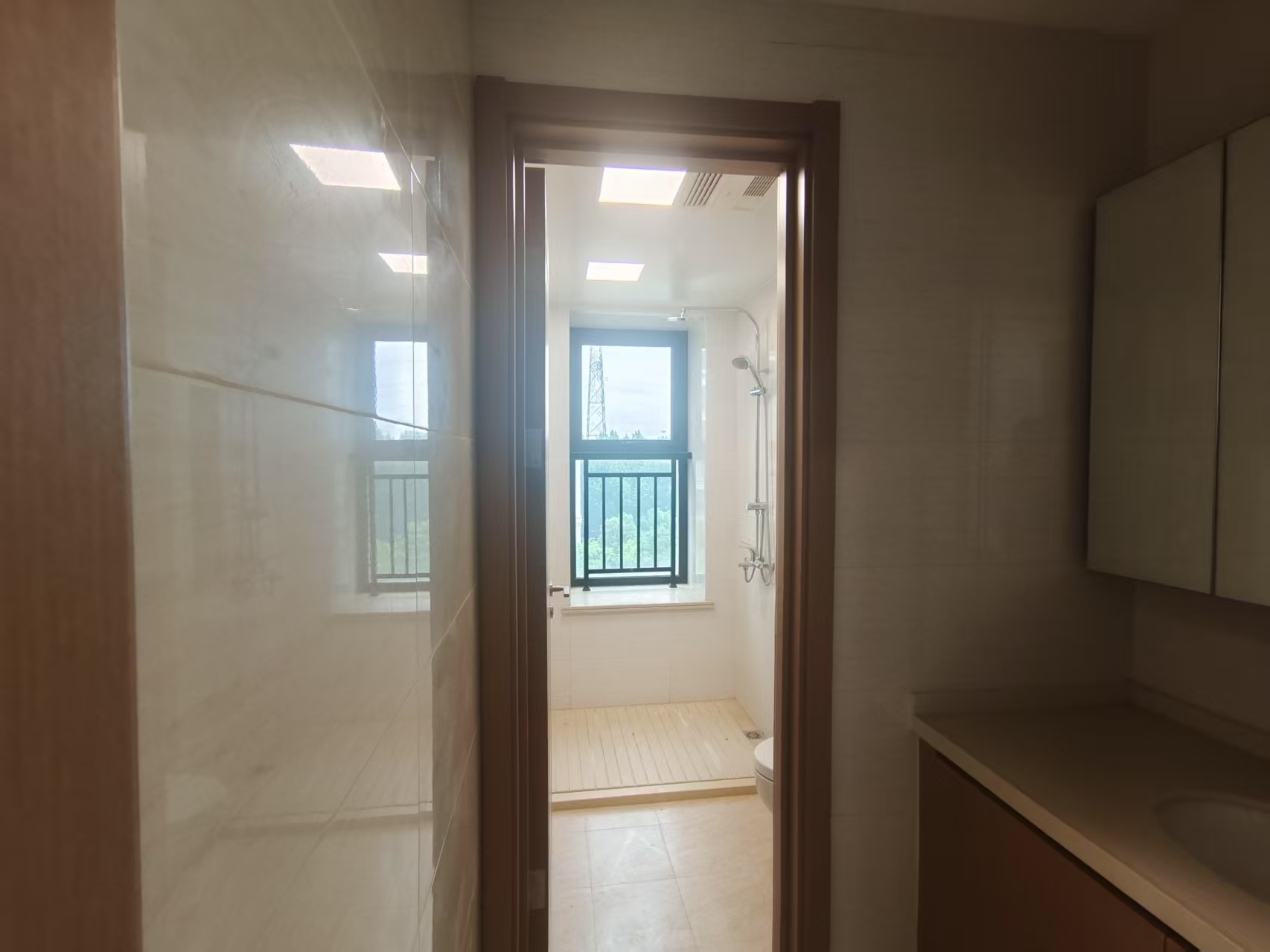 春风南岸东园 4室2厅3卫 215.00m&sup2;