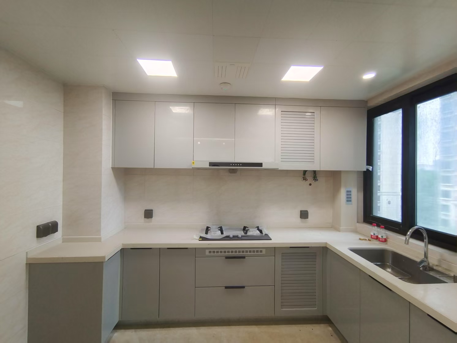 春风南岸东园 4室2厅3卫 215.00m&sup2;