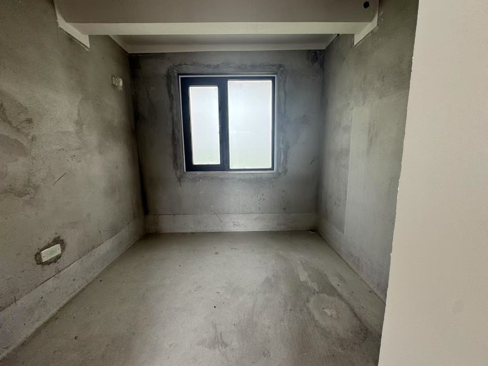 绿地新里城 4室2厅2卫 139m&sup2;