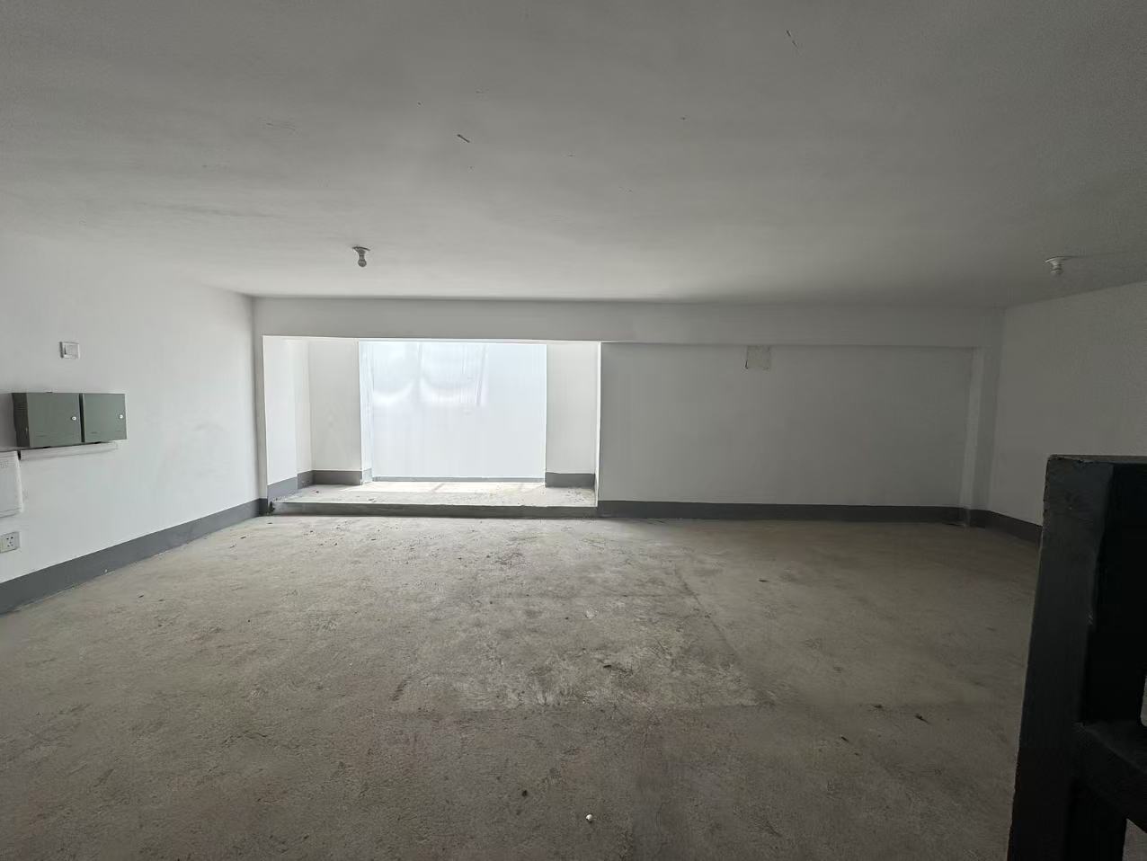 绿地新里城 4室2厅2卫 139m&sup2;