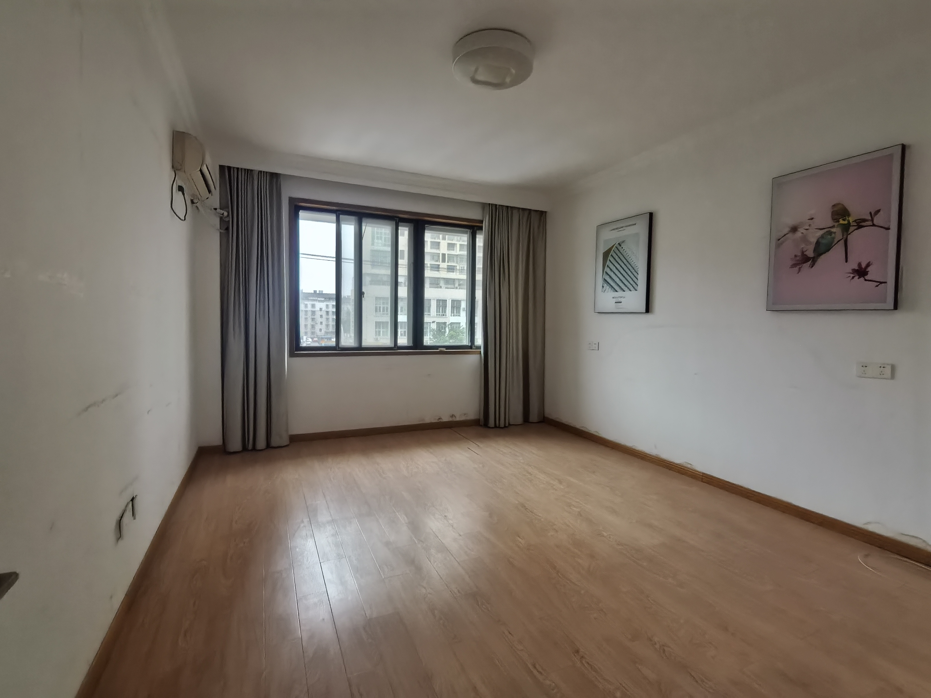 永兴佳园 4室2厅2卫 218m&sup2;