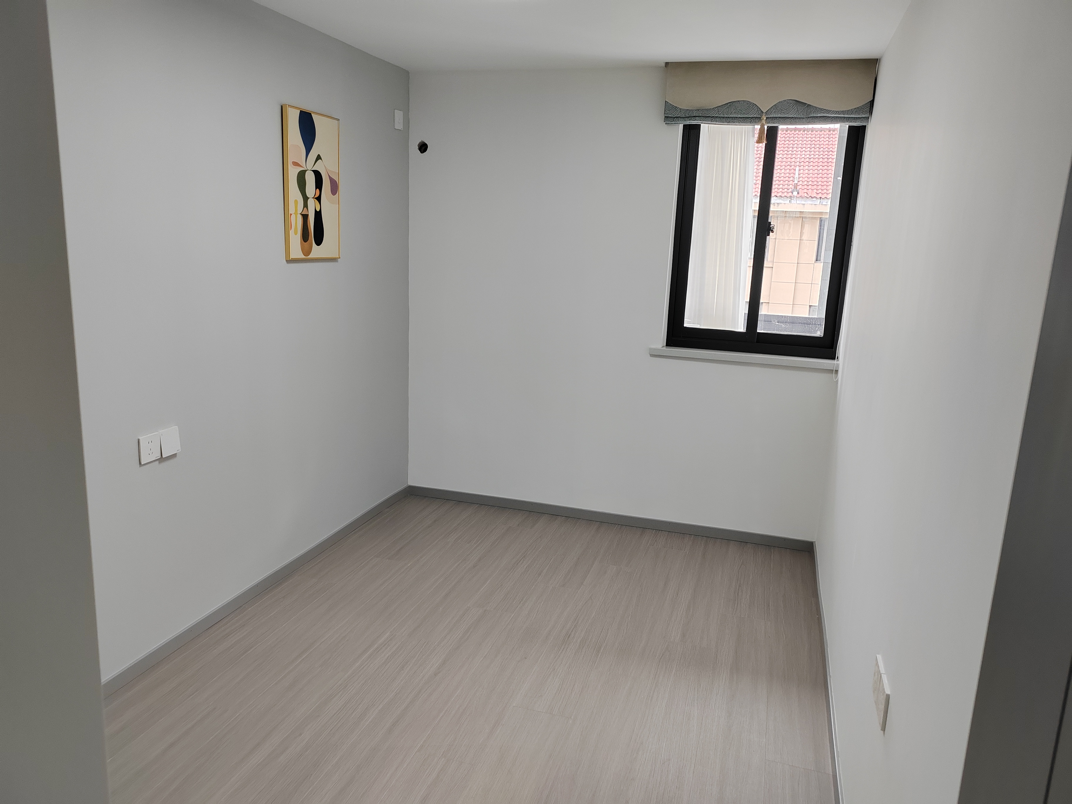 世家花园 3室2厅1卫 108m&sup2;