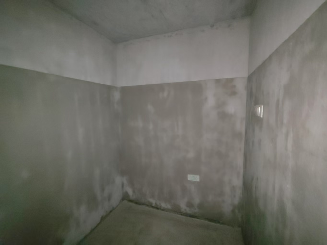 新瑞文化翡翠园 4室2厅2卫 175m&sup2;