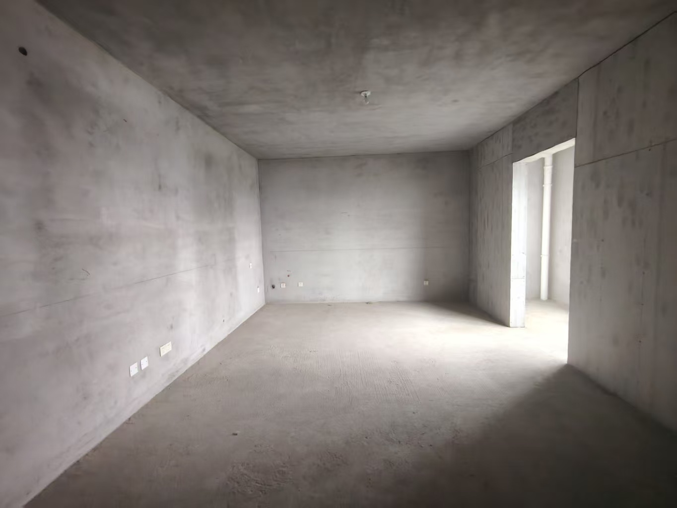 新瑞文化翡翠园 4室2厅2卫 175m²