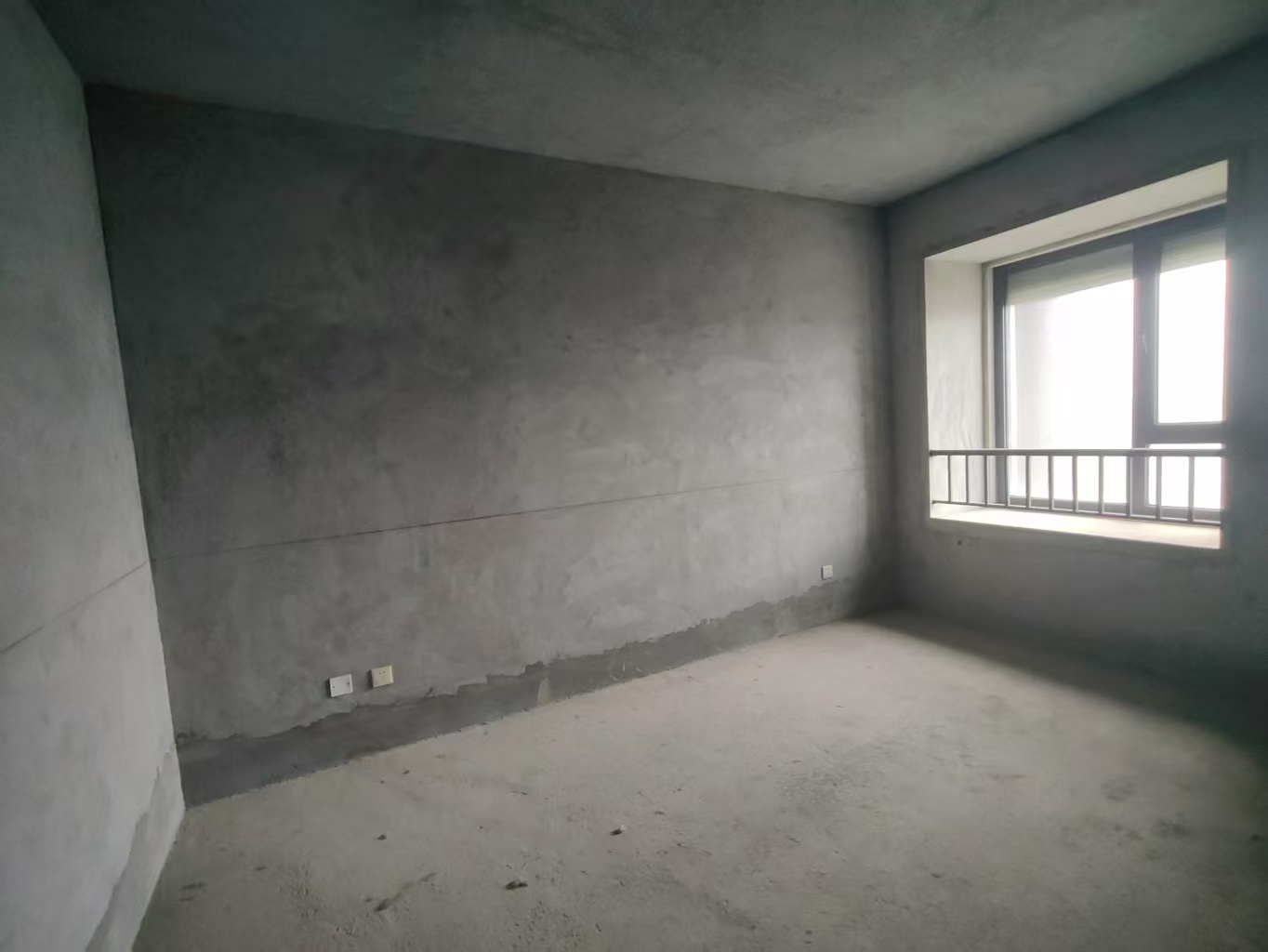 新瑞文化翡翠园 4室2厅2卫 175m&sup2;