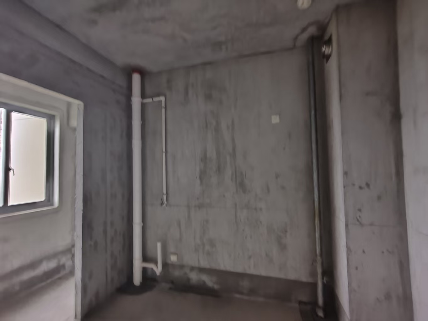 新瑞文化翡翠园 4室2厅2卫 175m&sup2;