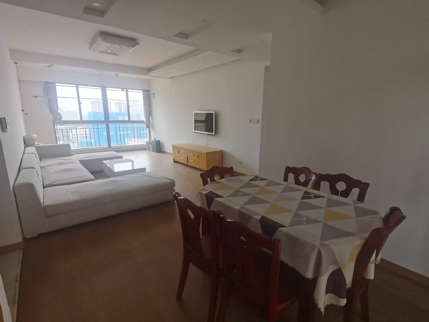 中南世纪花城一期 2室2厅1卫 110m&sup2;