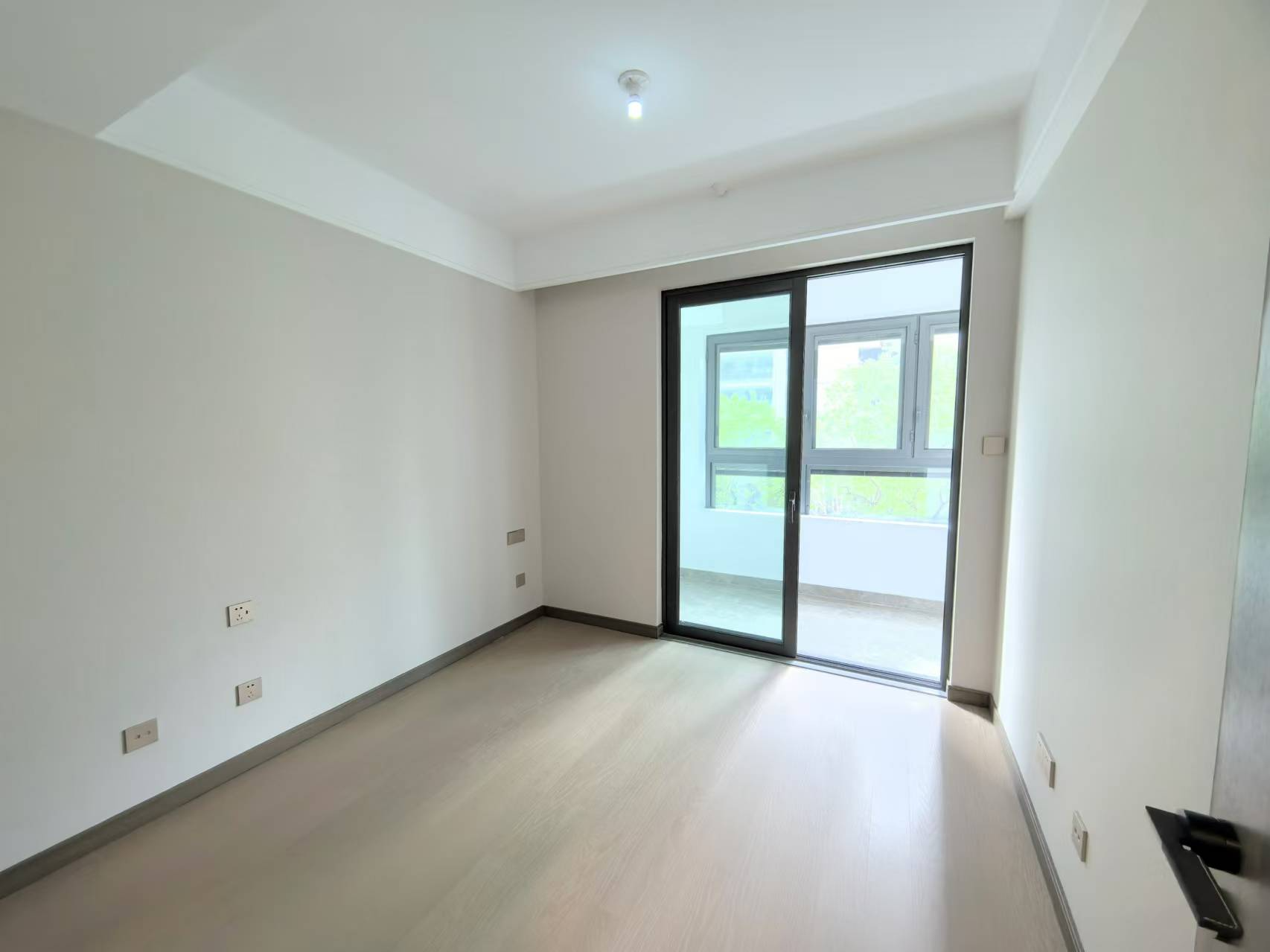 北纬31度 3室2厅2卫 110m&sup2;
