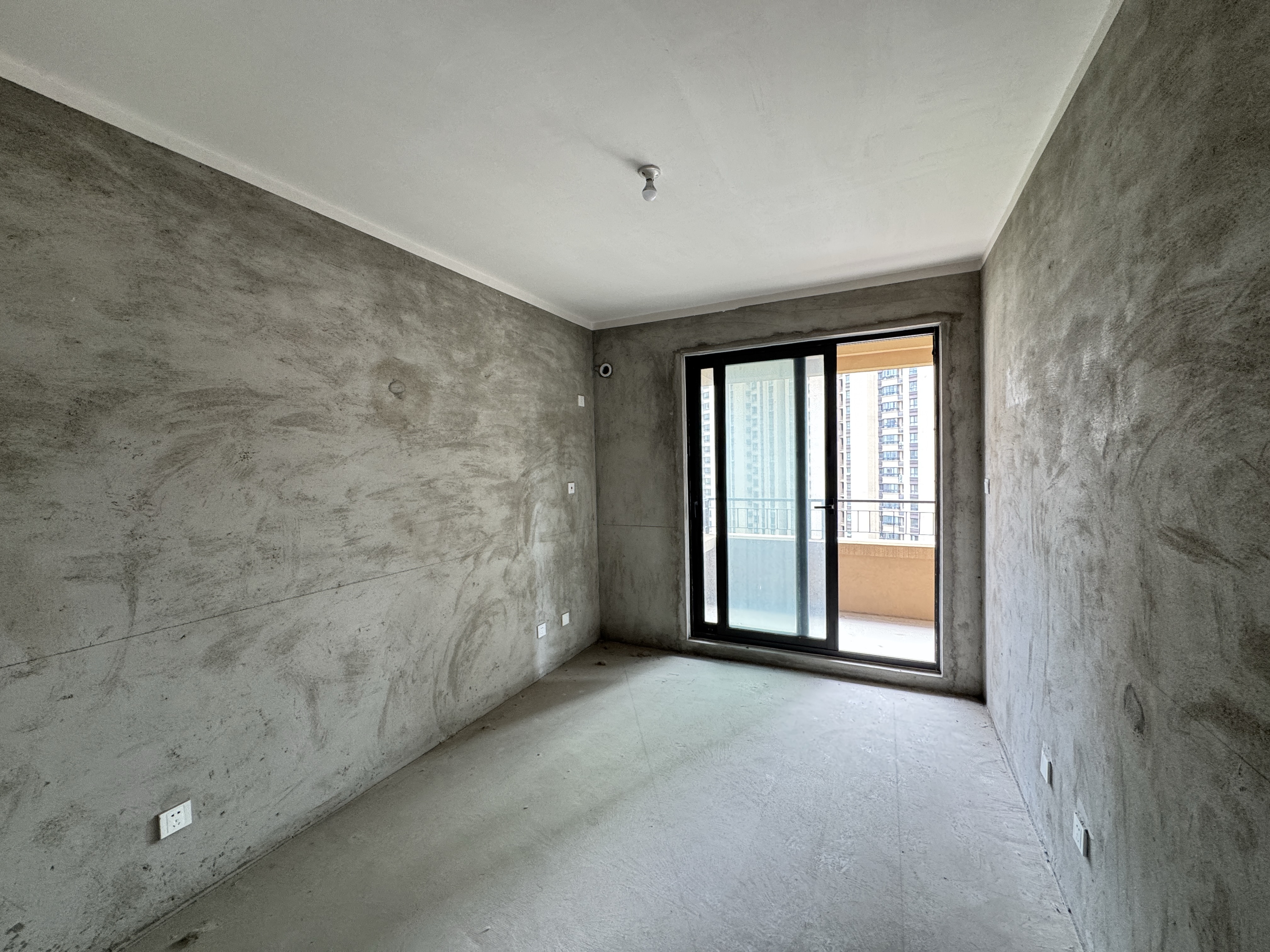保利香槟国际 4室2厅3卫 161.00m&sup2;