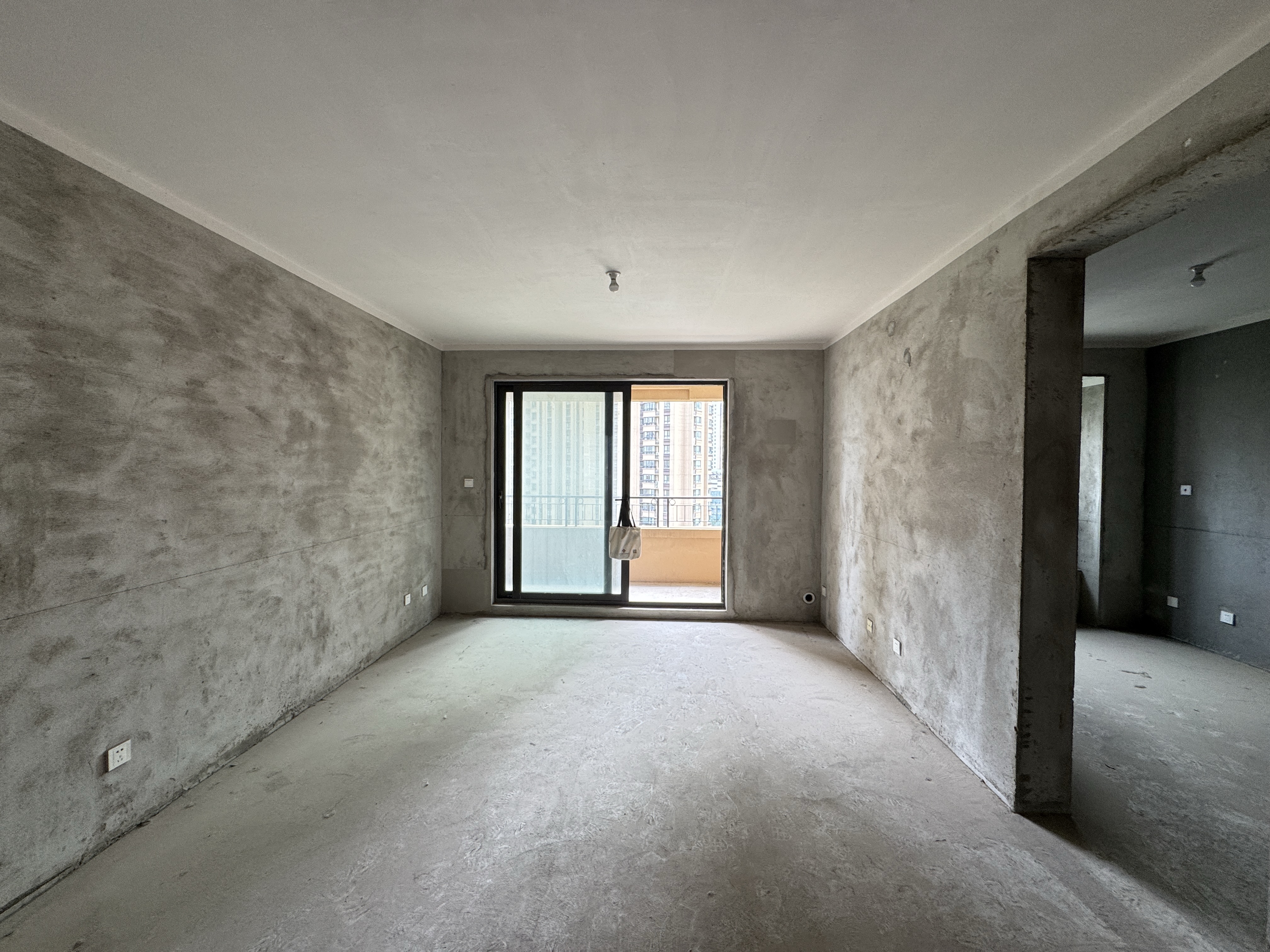 保利香槟国际 4室2厅3卫 161.00m&sup2;