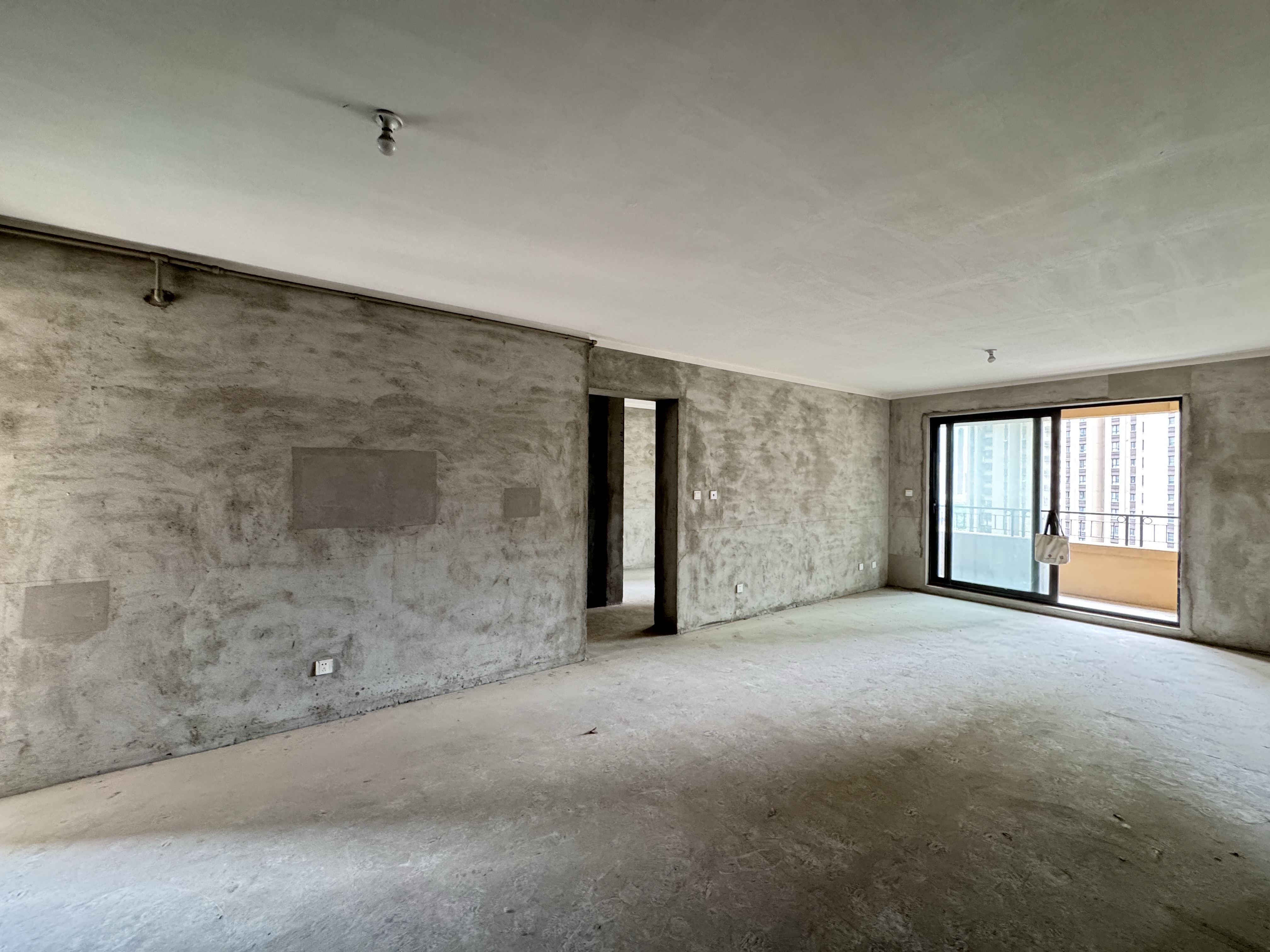 保利香槟国际 4室2厅3卫 161.00m&sup2;