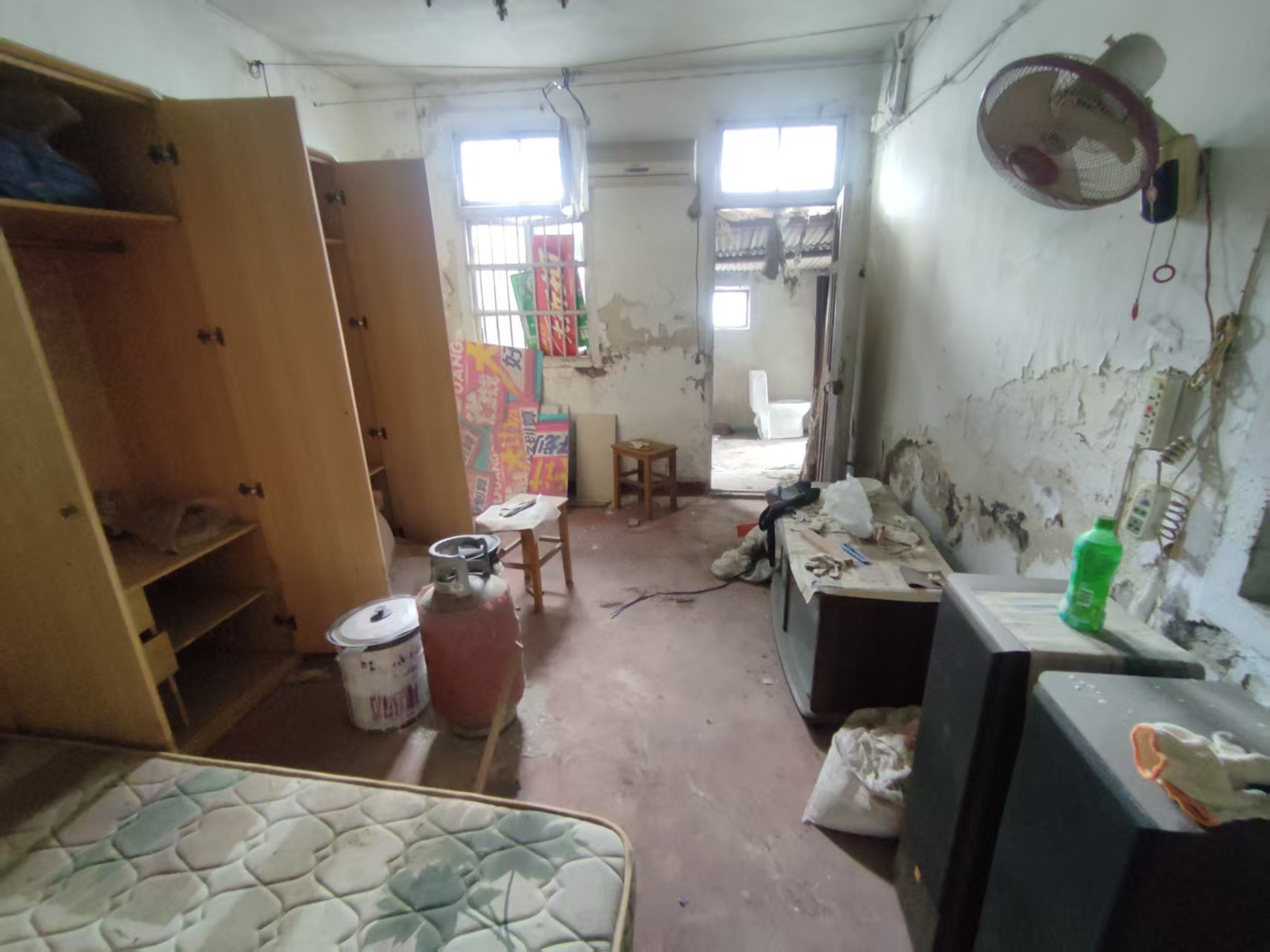 解放新村 1室0厅1卫 28.31m&sup2;