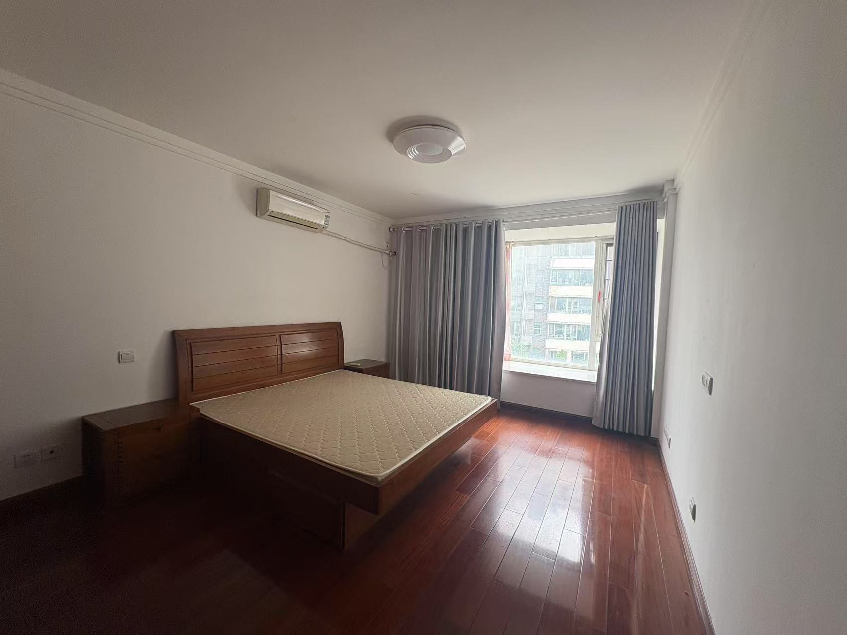 江海名苑南区 3室2厅2卫 163.47m&sup2;