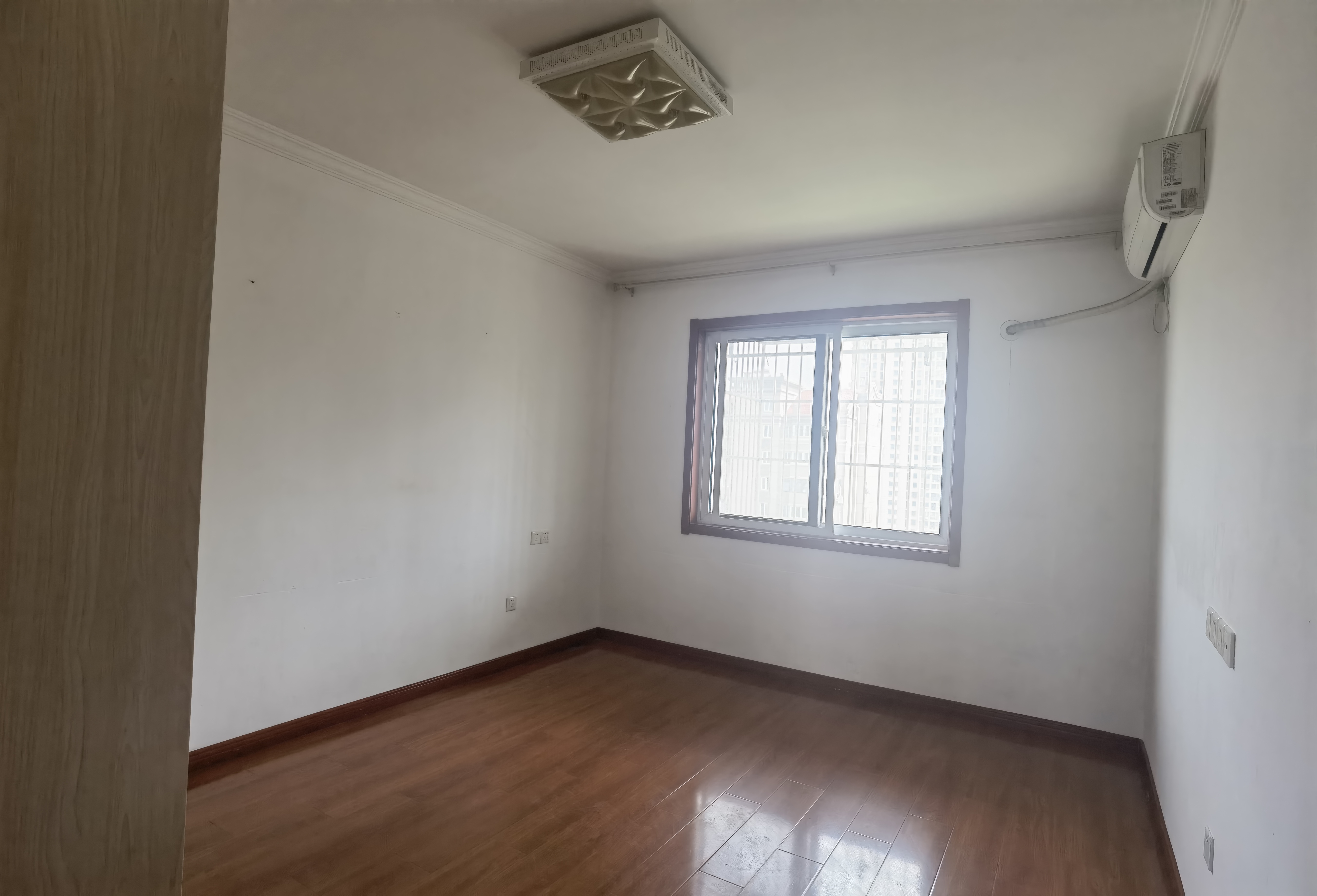 兴和家园 3室2厅1卫 128m&sup2;