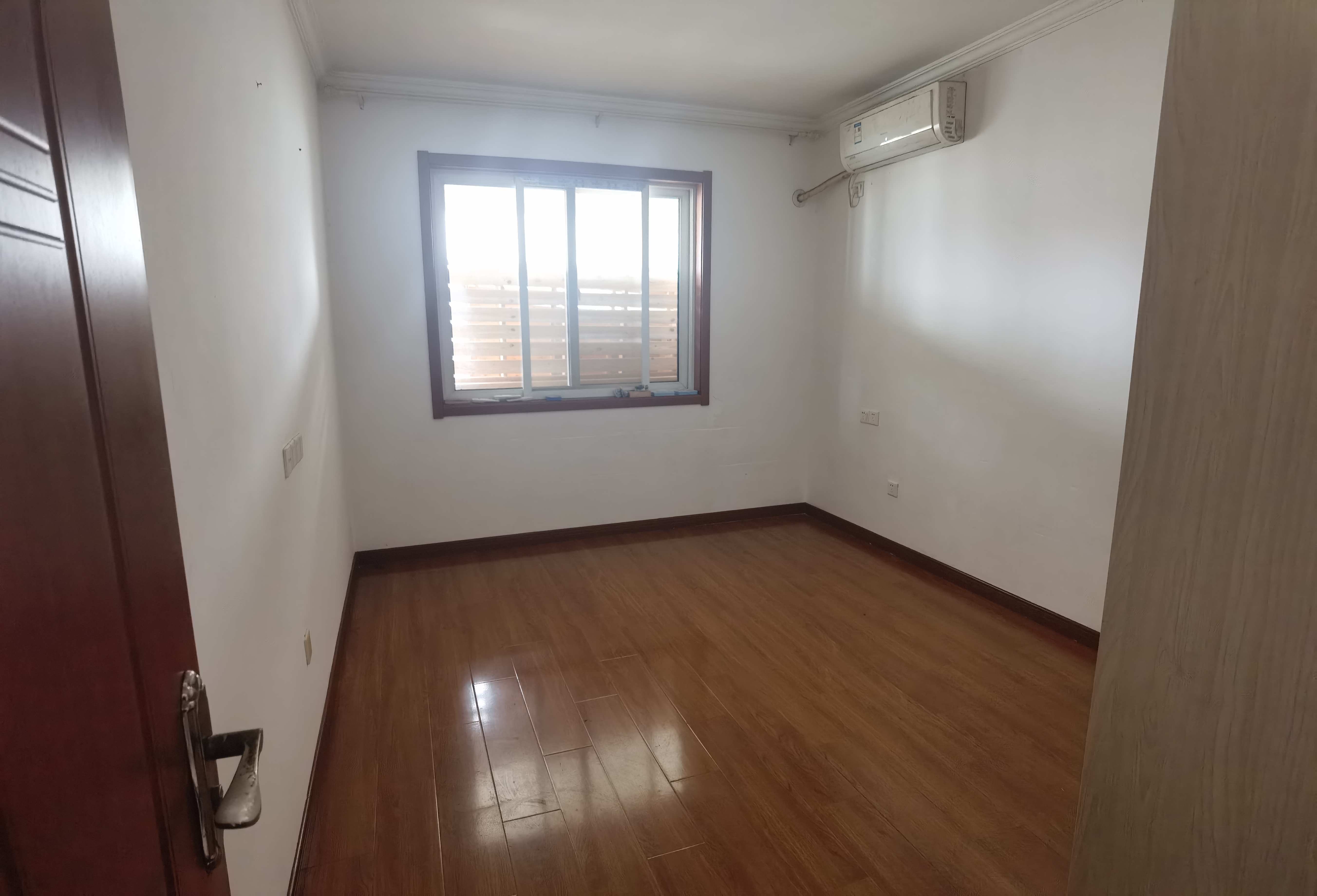 兴和家园 3室2厅1卫 128m&sup2;