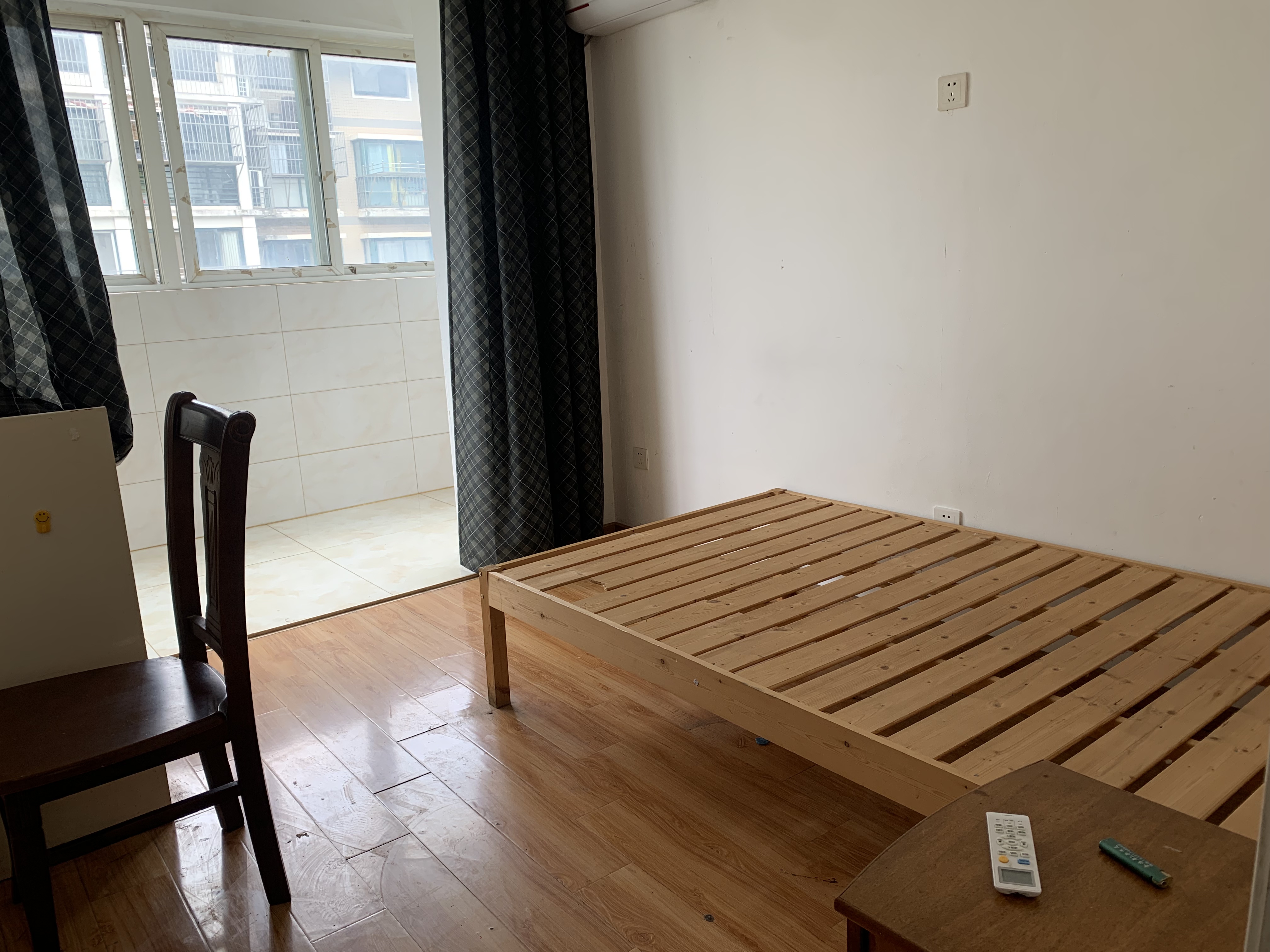 天虹花园 3室1厅1卫 89.00m&sup2;