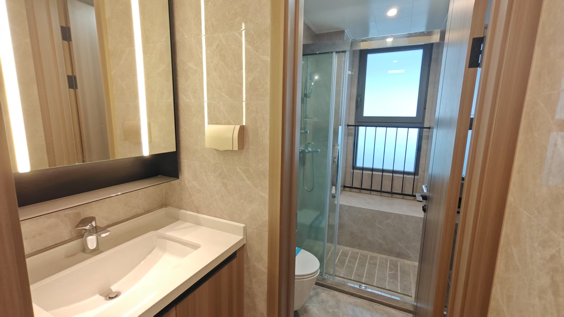 北纬31度 3室2厅1卫 97.00m&sup2;