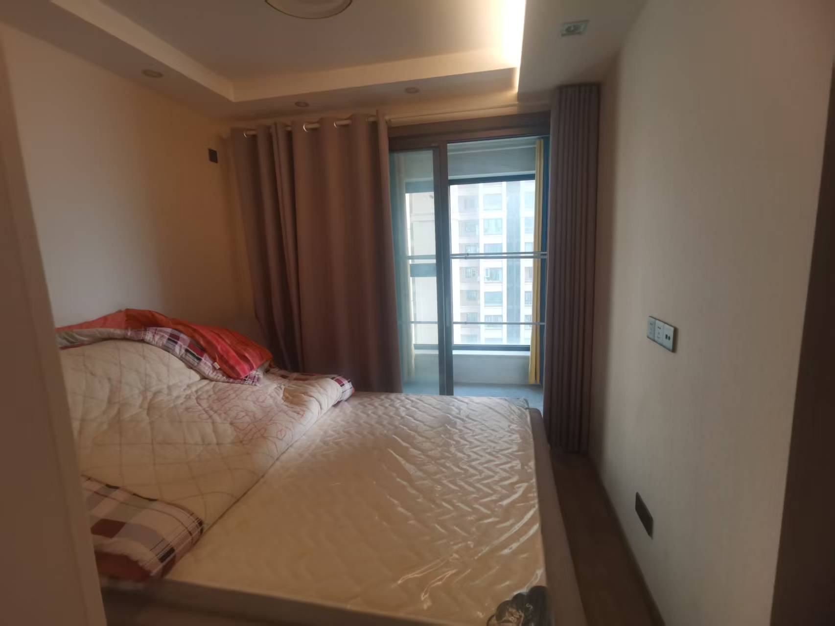世茂新界 3室2厅2卫 122m&sup2;