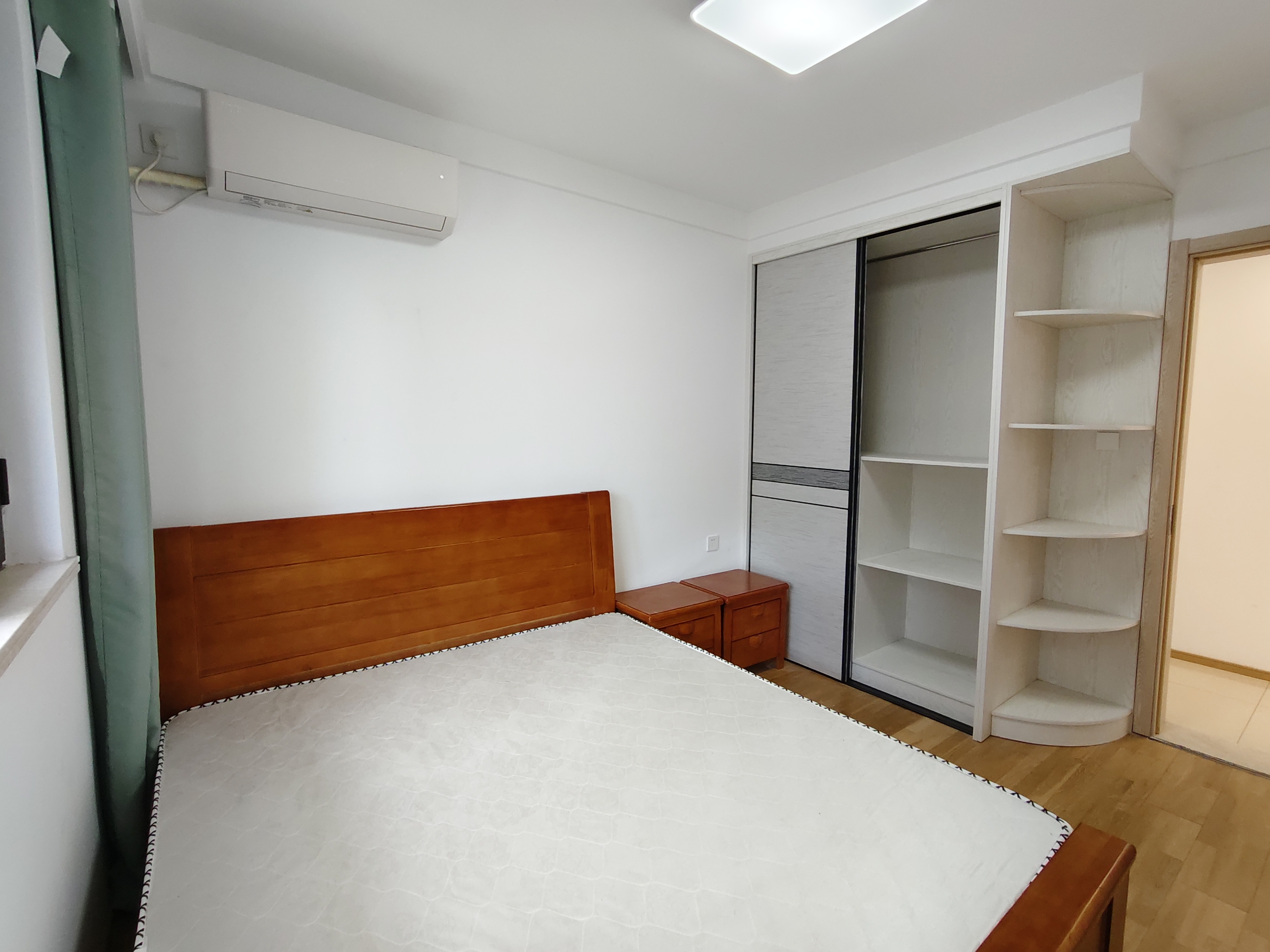 云樾东方 3室2厅1卫 106m&sup2;