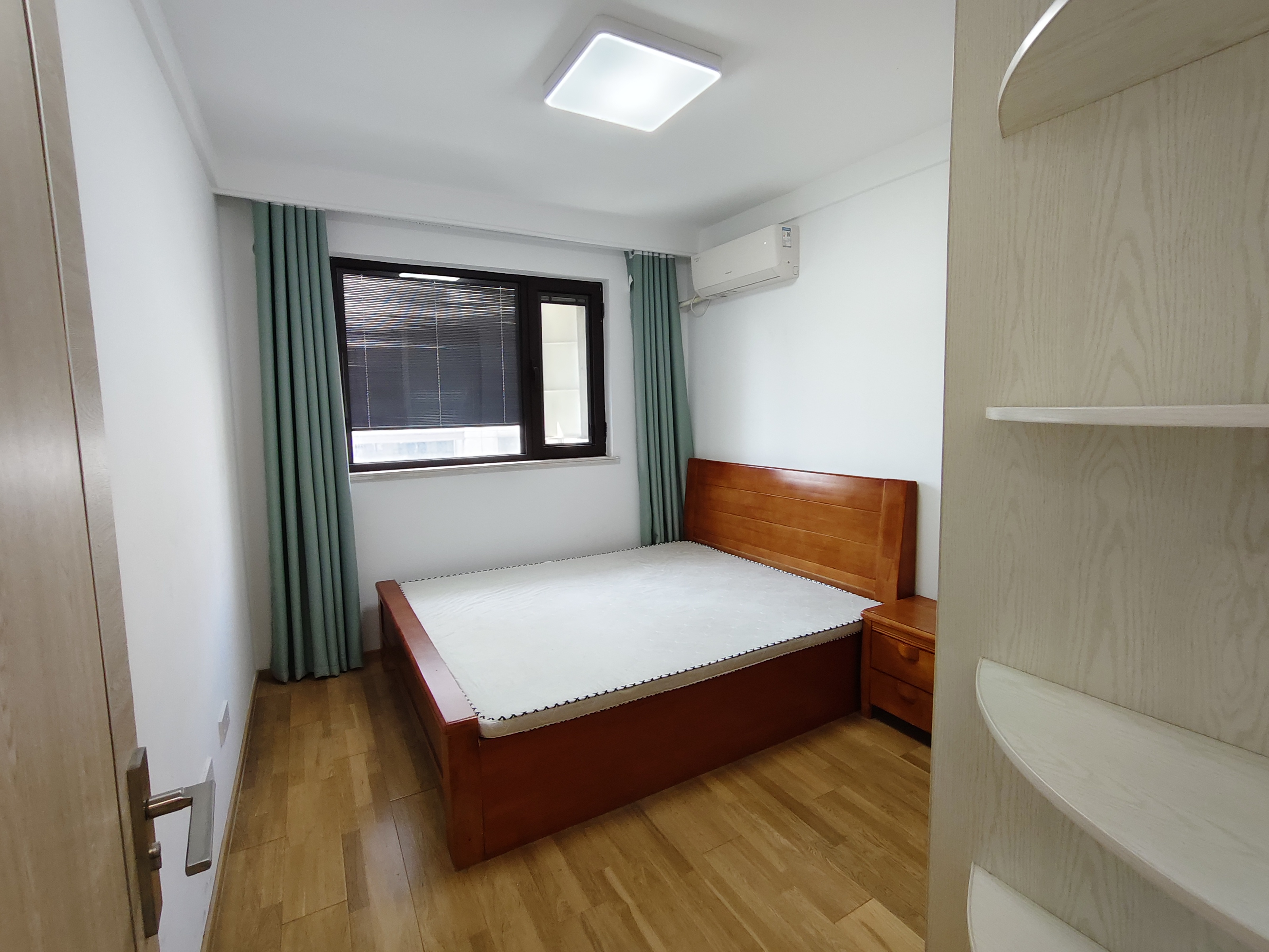 云樾东方 3室2厅1卫 106m&sup2;