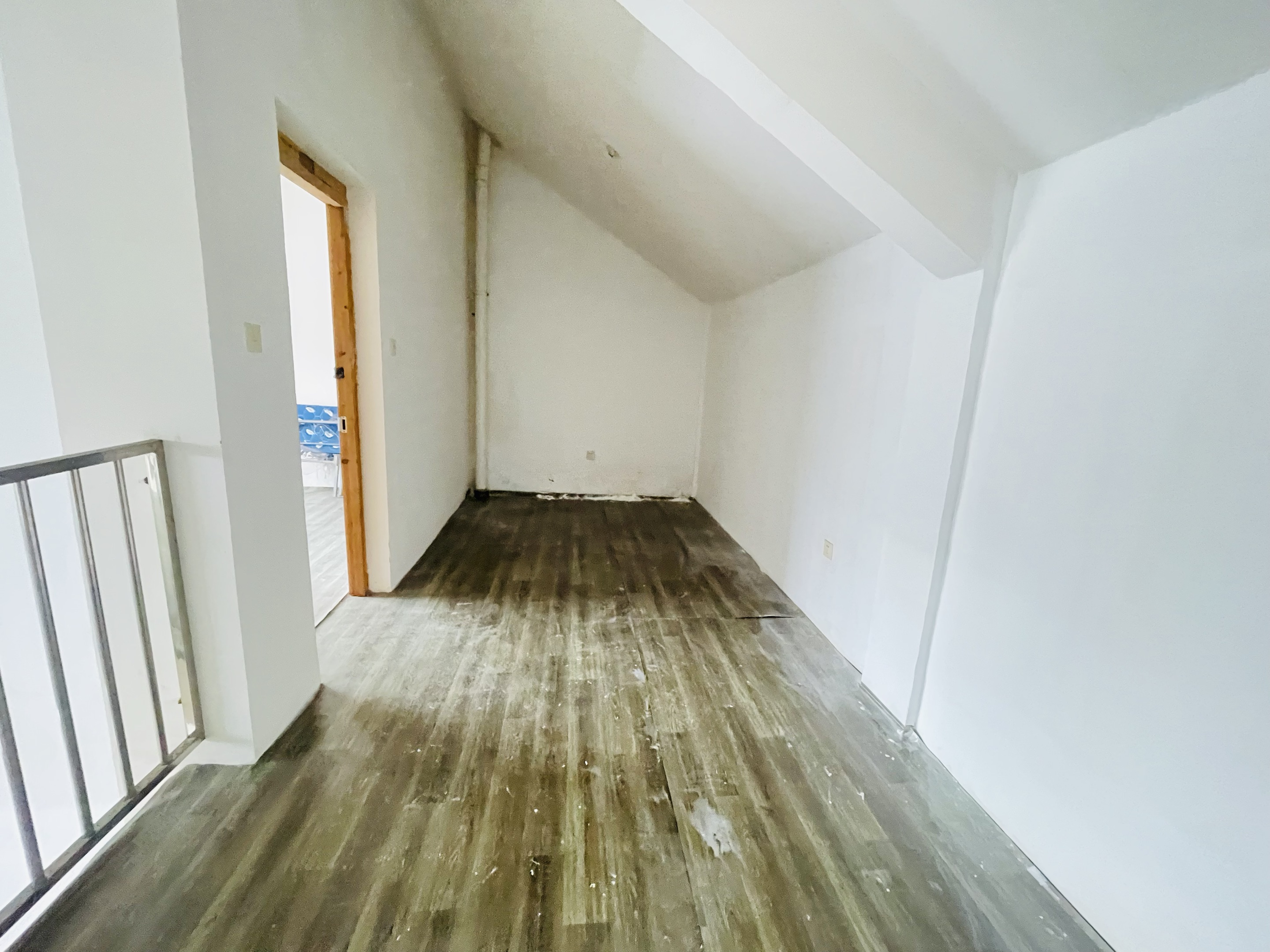 东晖花园 2室2厅1卫 89m²
