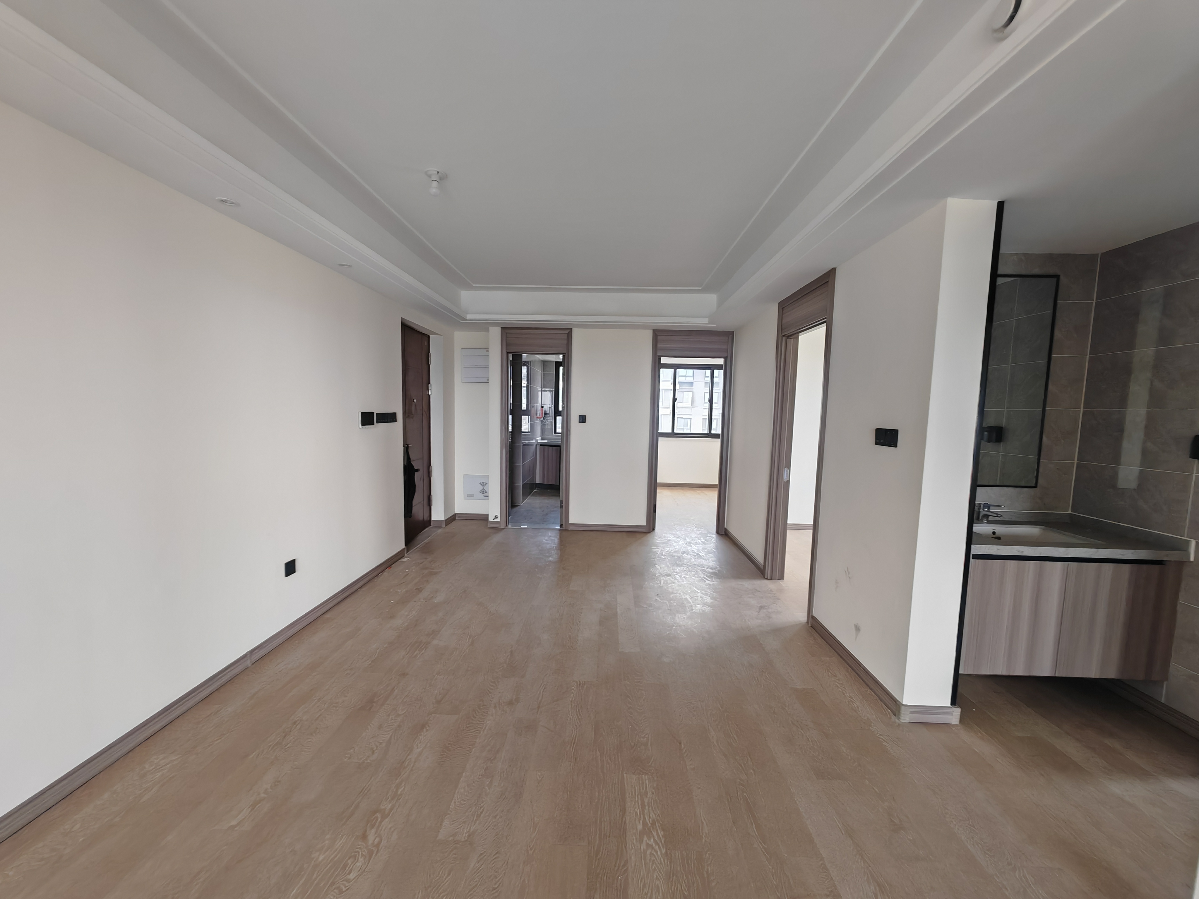 湖山源著 3室2厅1卫 85m²